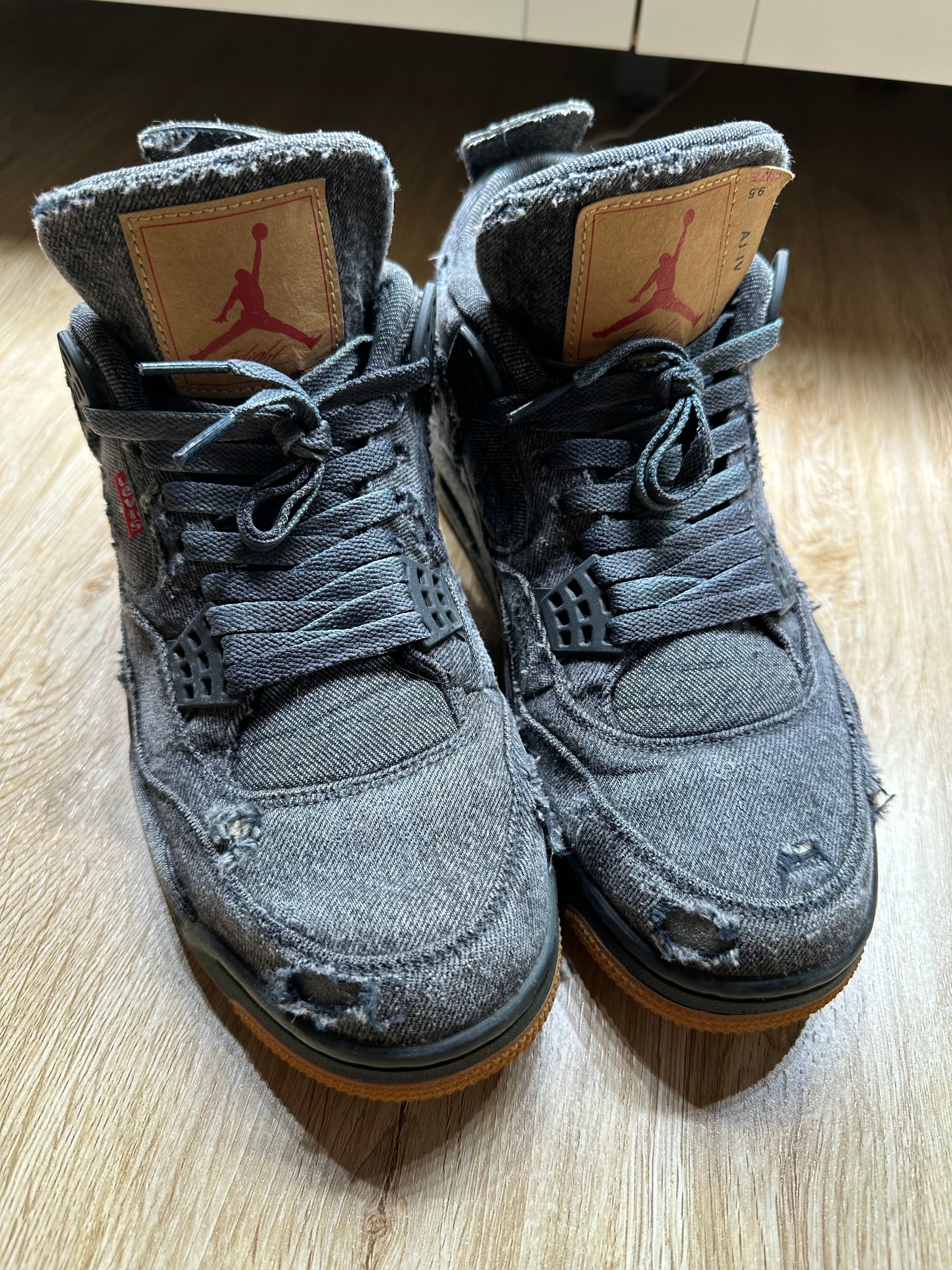 Nike × Levi's Air Jordan 4 "Black Denim" (Tag: LEVIS®)