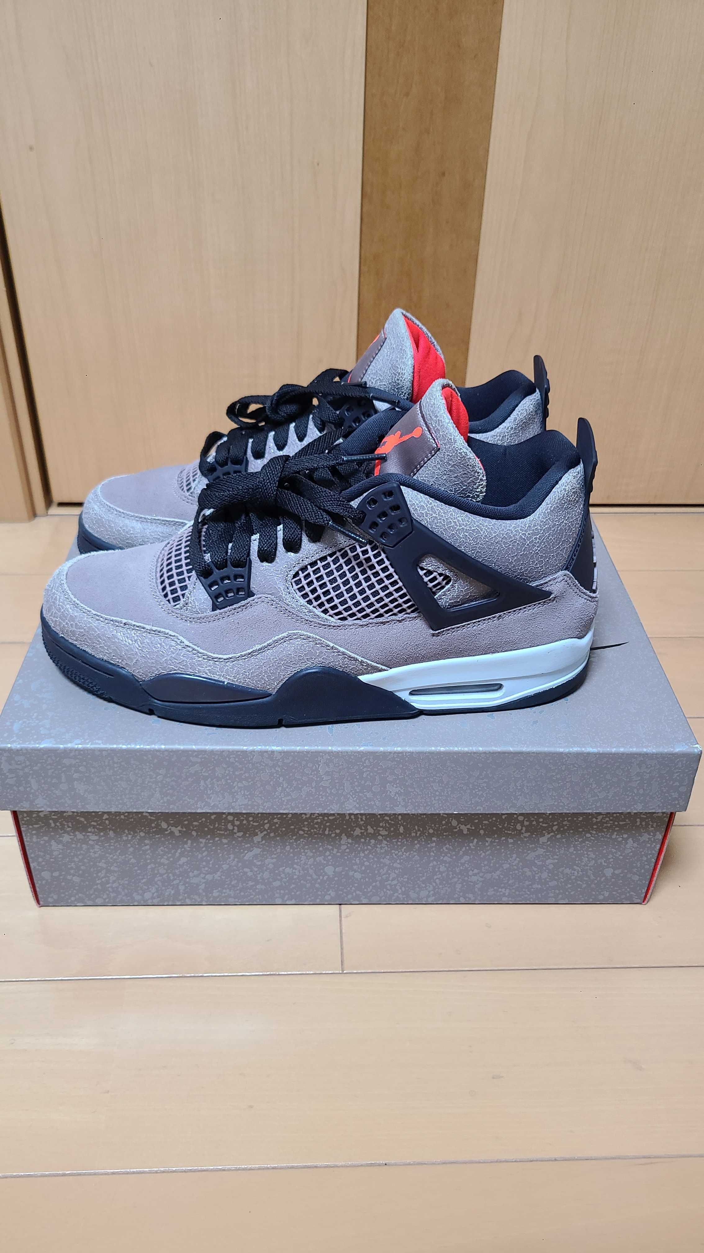 Nike Air Jordan 4 "Taupe Haze"