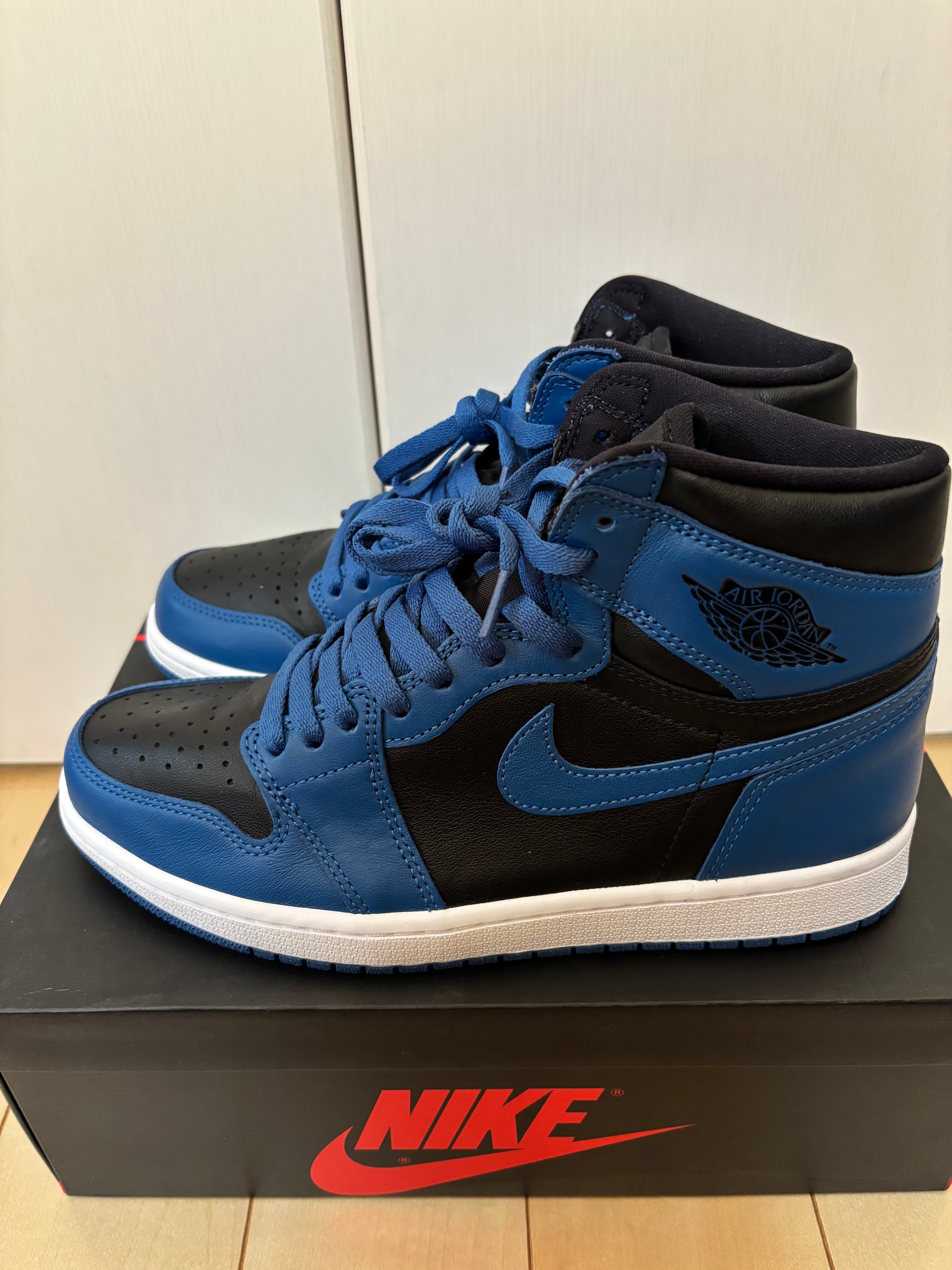 Nike Air Jordan 1 Retro High OG "Dark Marina Blue"