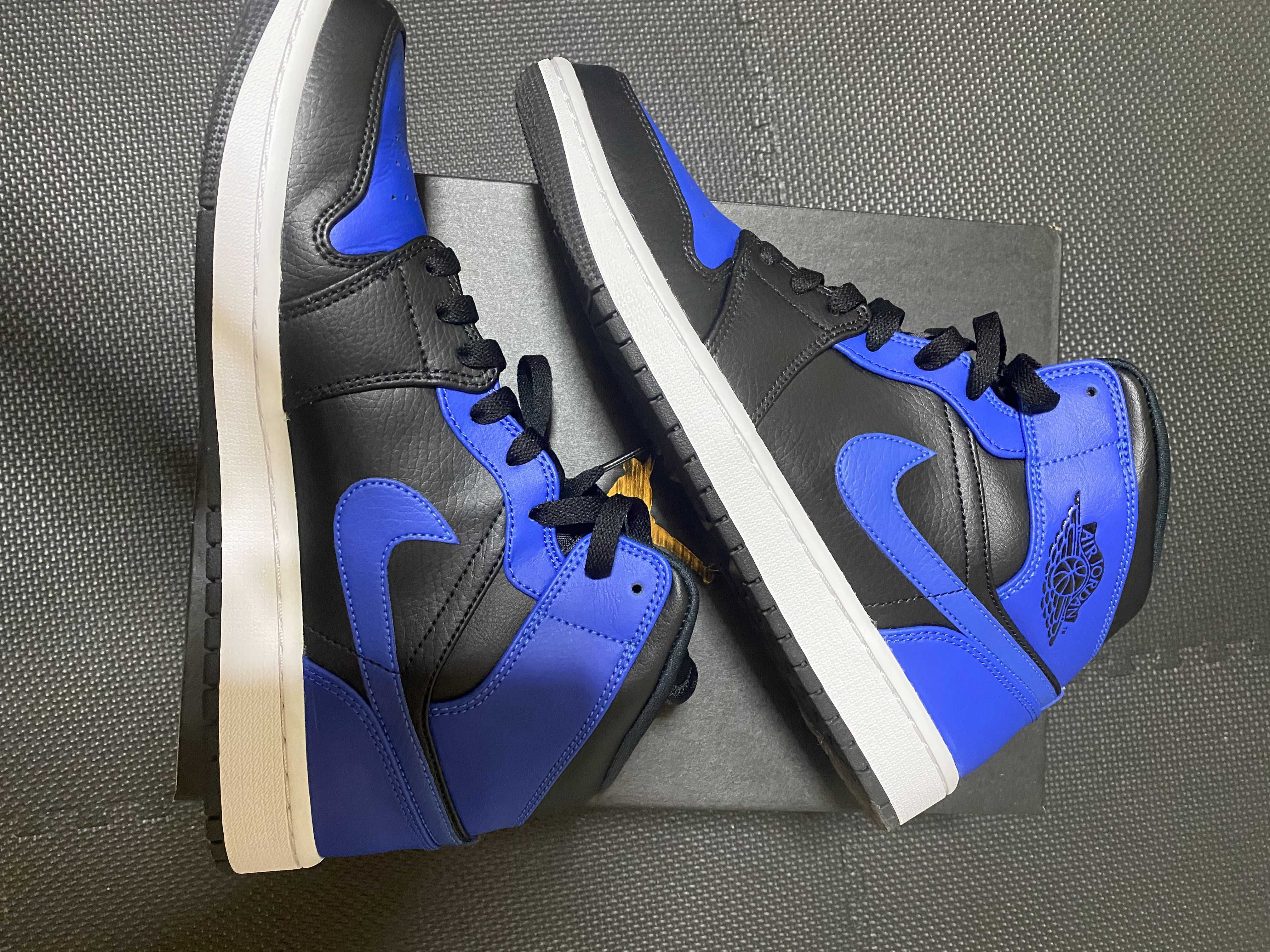 Nike Air Jordan 1 Mid "Hyper Royal"