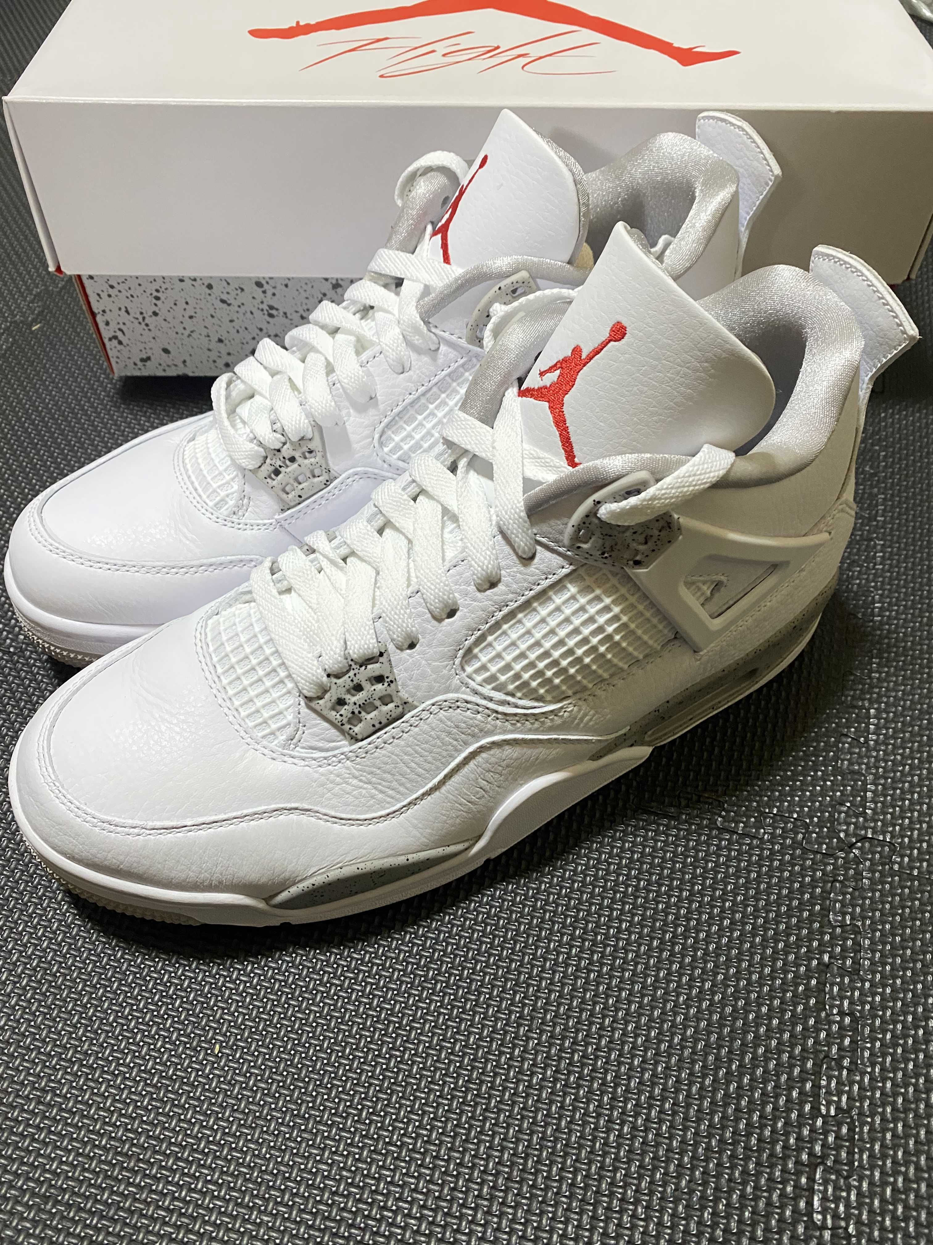 Nike Air Jordan 4 "Tech White"