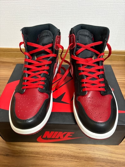 Nike Air Jordan 1 Retro High OG "Bred/Banned" (2016)