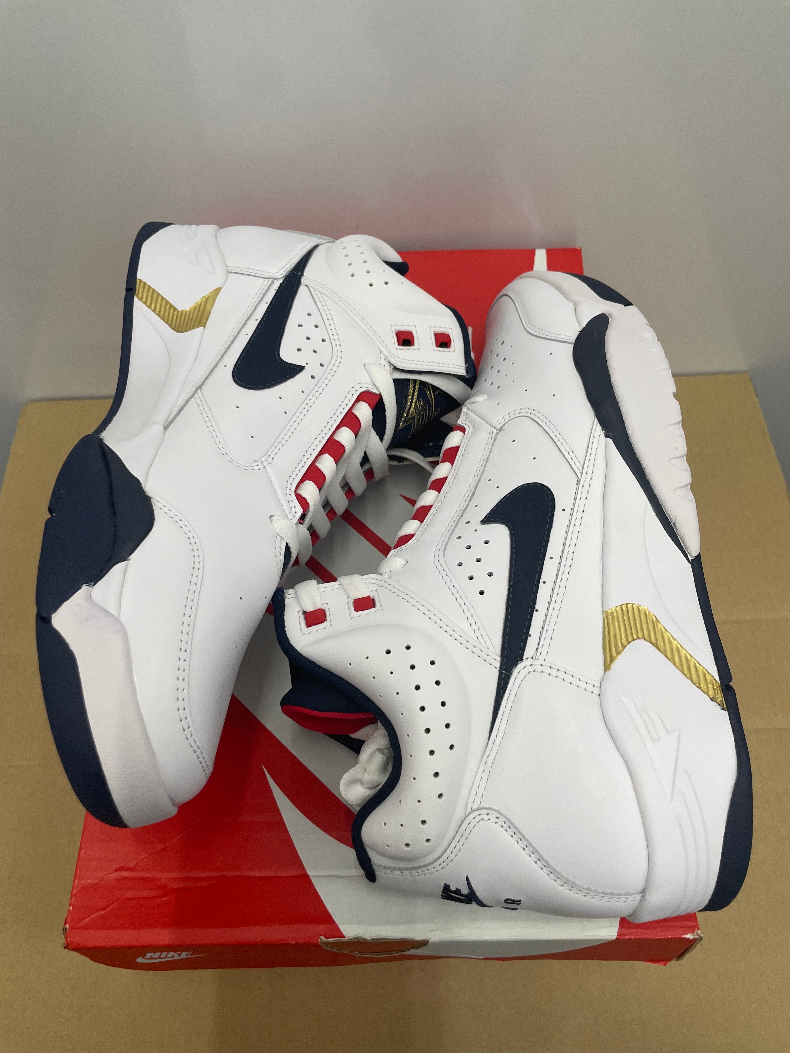 ナイキ エアフライト ライト2 ミッド "オリンピック"