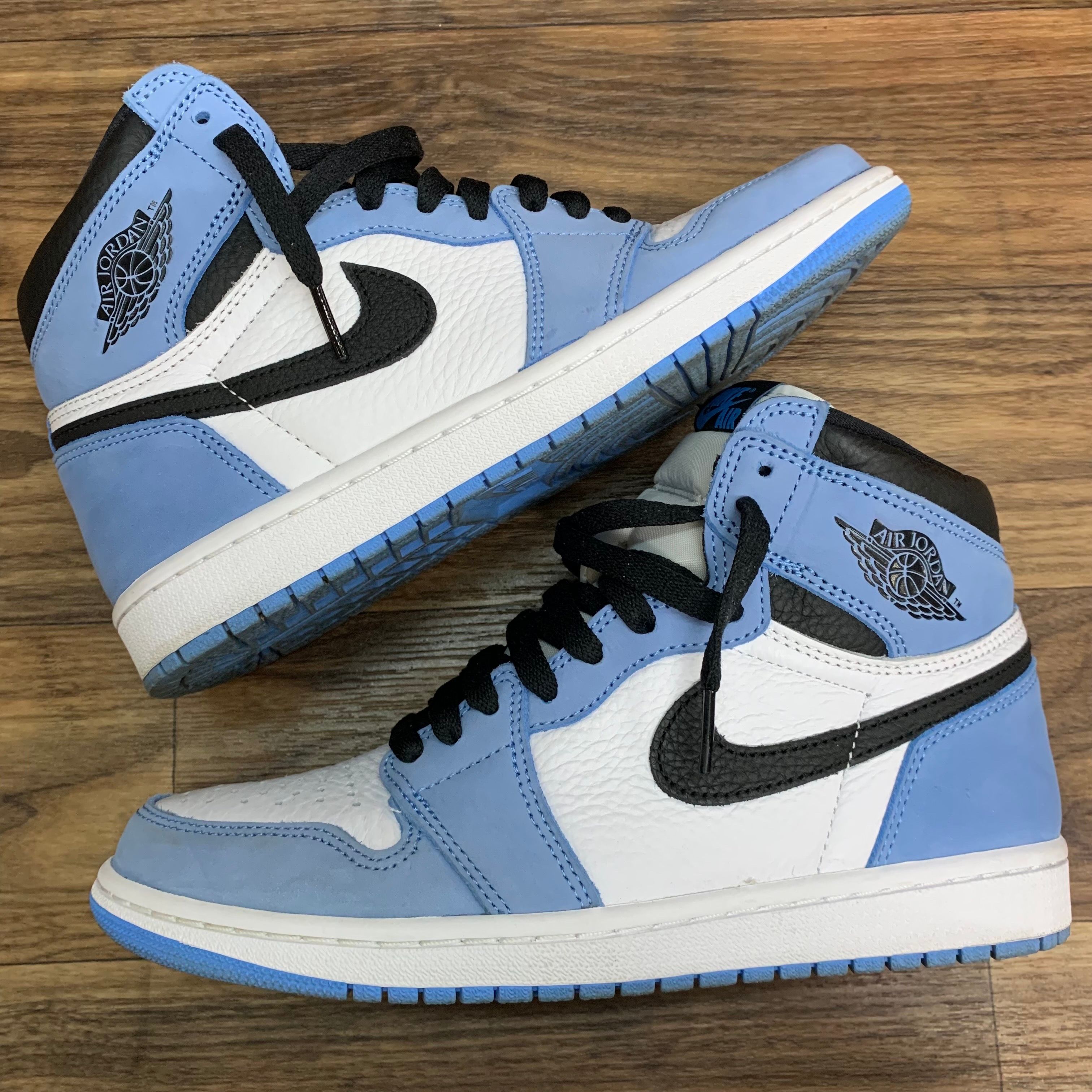 Nike Air Jordan 1 High OG "University Blue"