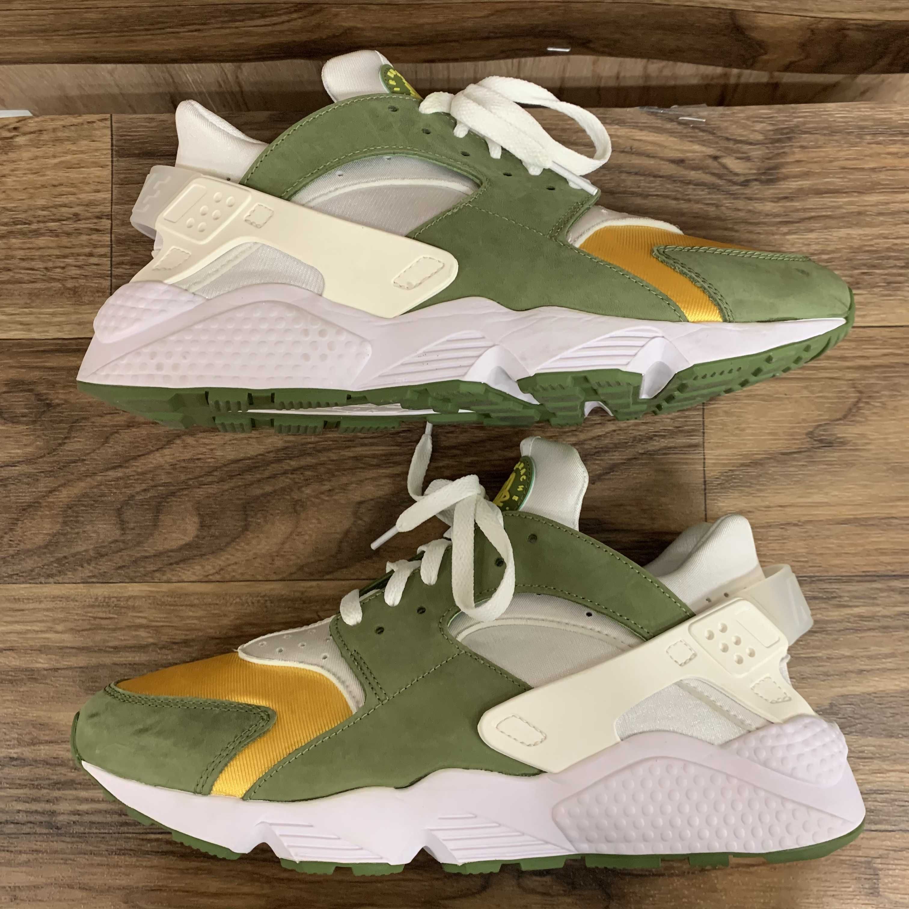 Stussy × Nike Air Huarache "Dark Olive"