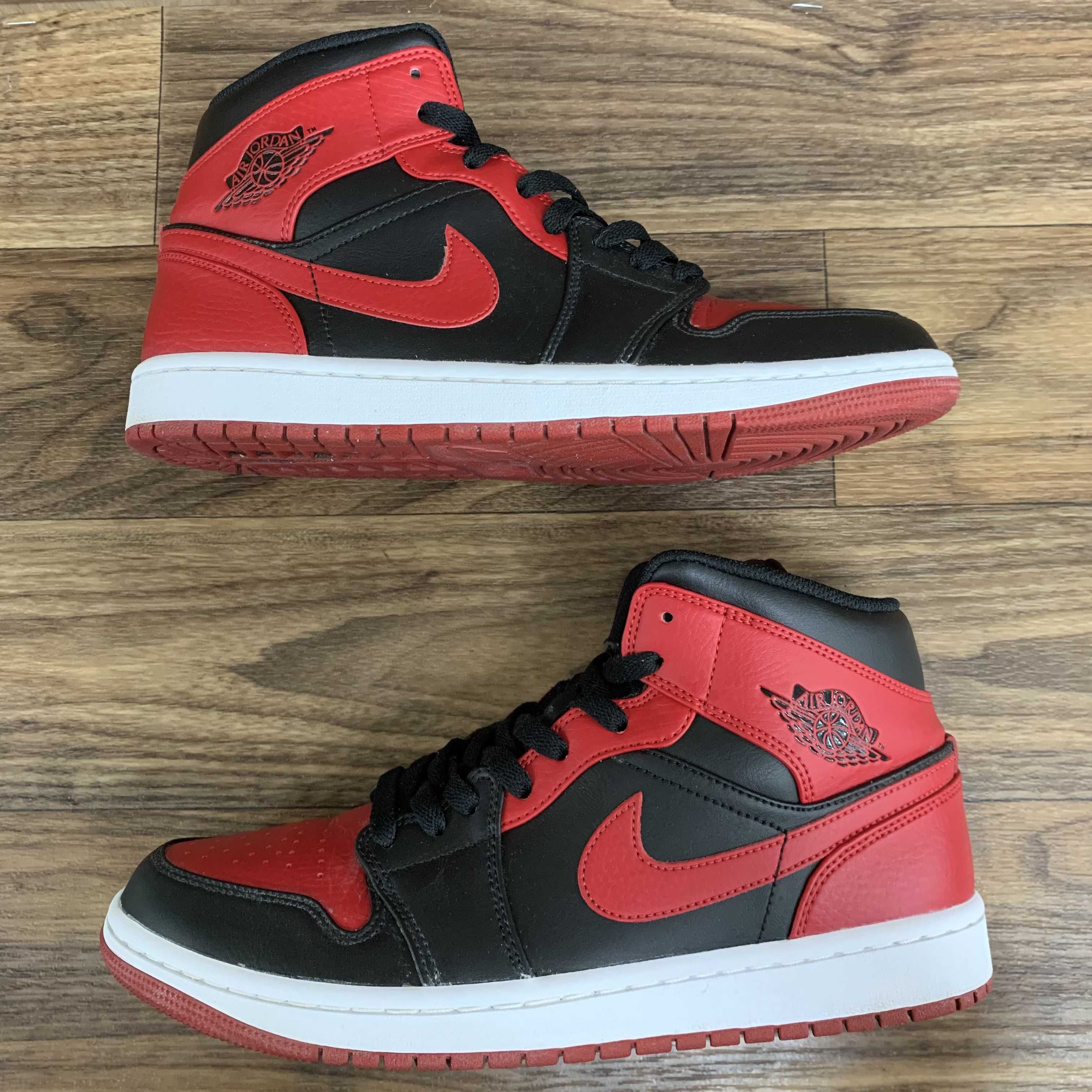 Nike Air Jordan 1 Mid "Bred"