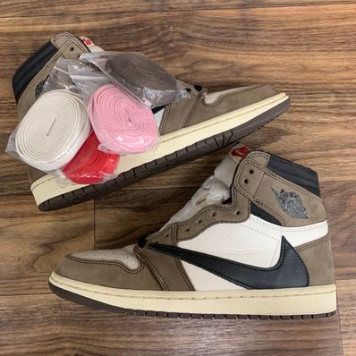 Travis Scott × Nike Air Jordan 1 Retro High OG TS SP "Sail/Dark Mocha"