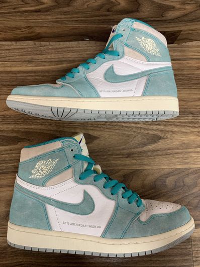Nike Air Jordan 1 Retro High OG "Turbo Green"