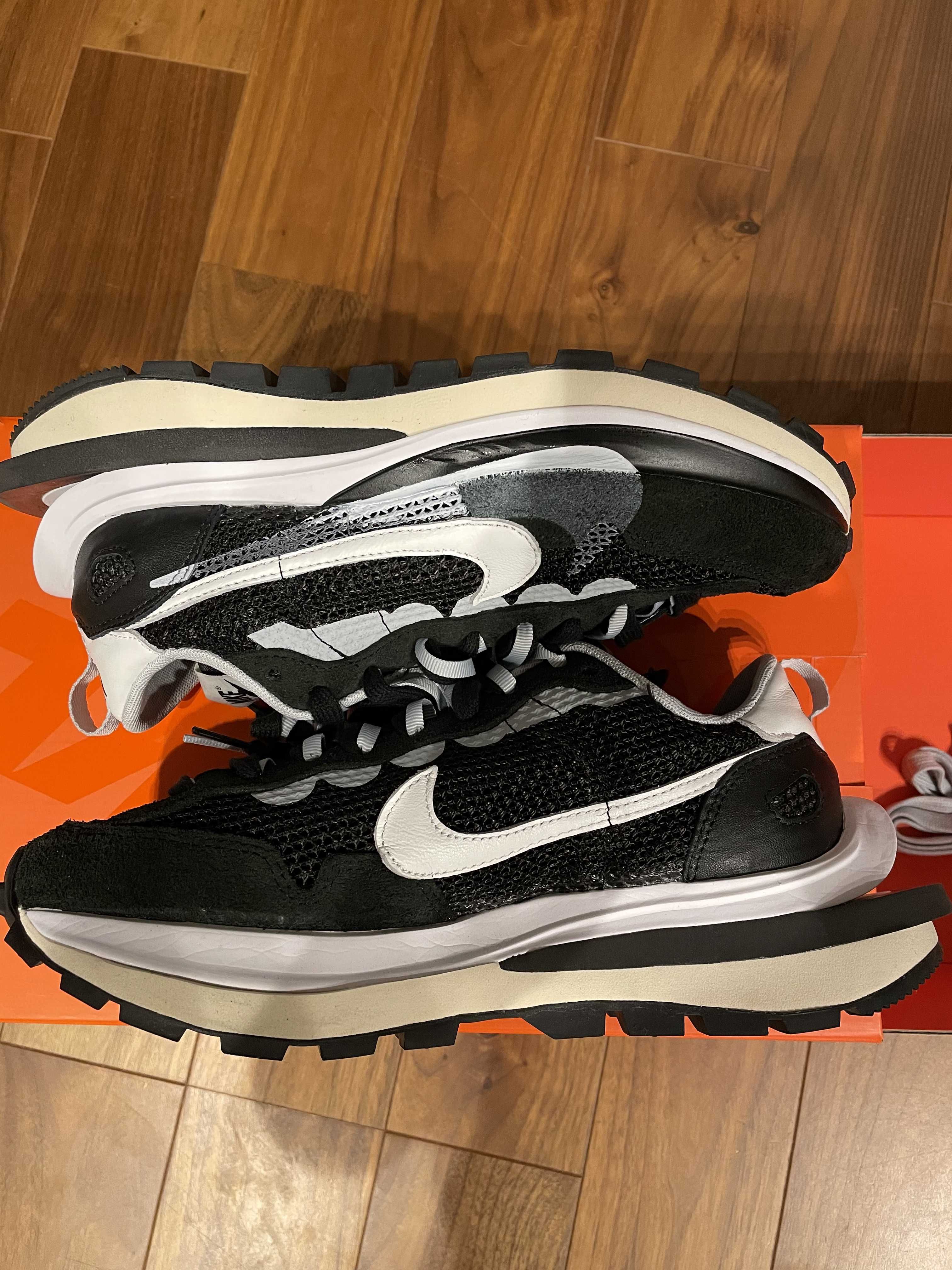 sacai × Nike Vapor Waffle "Black and White"