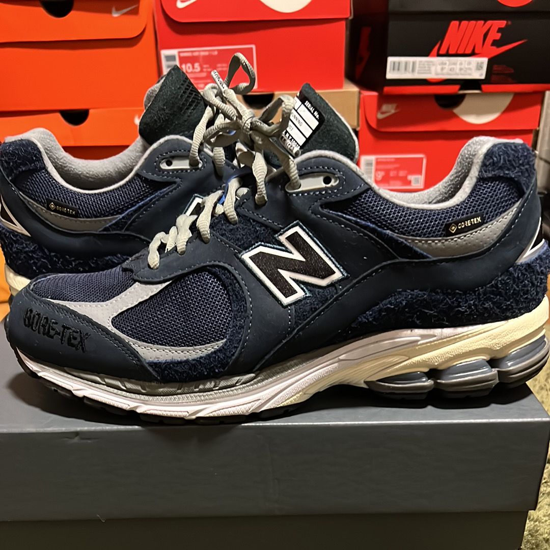 N.HOLLYWOOD × INVINCIBLE × New Balance 2002R GORE-TEX "Navy"