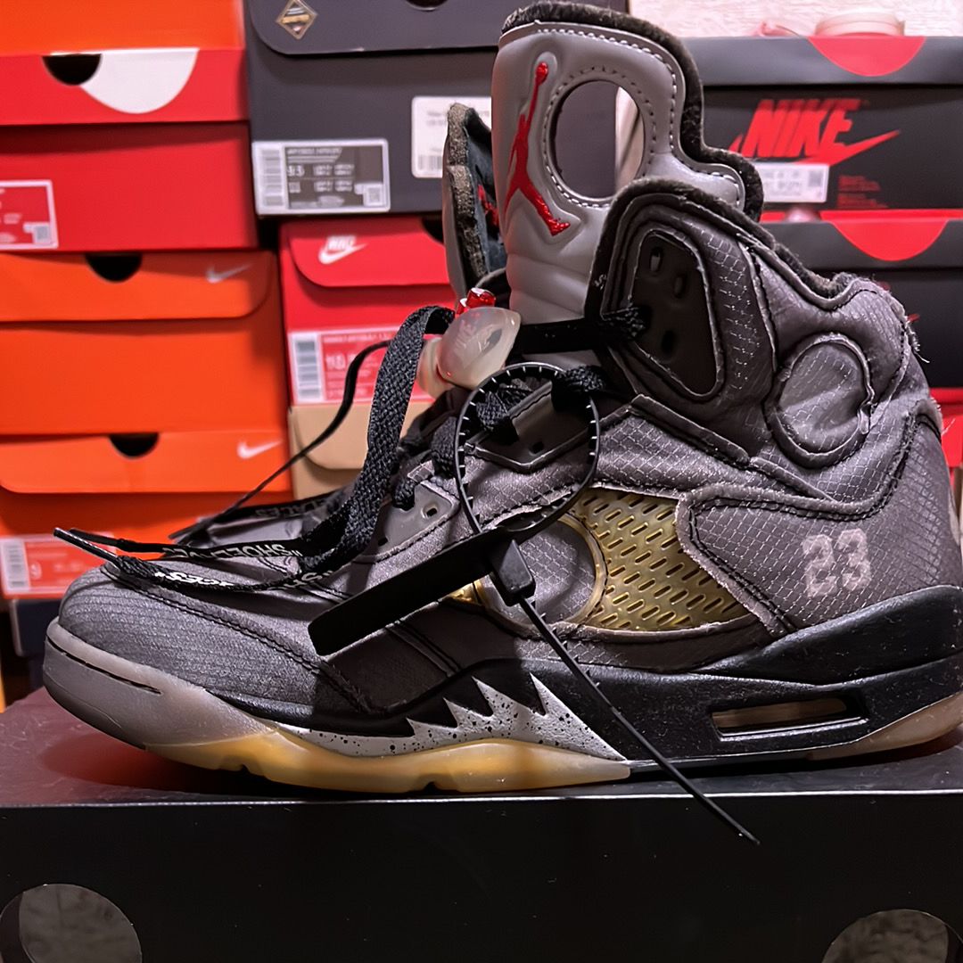 Off-White × Nike Air Jordan 5 "Black/Muslin/Fire Red"