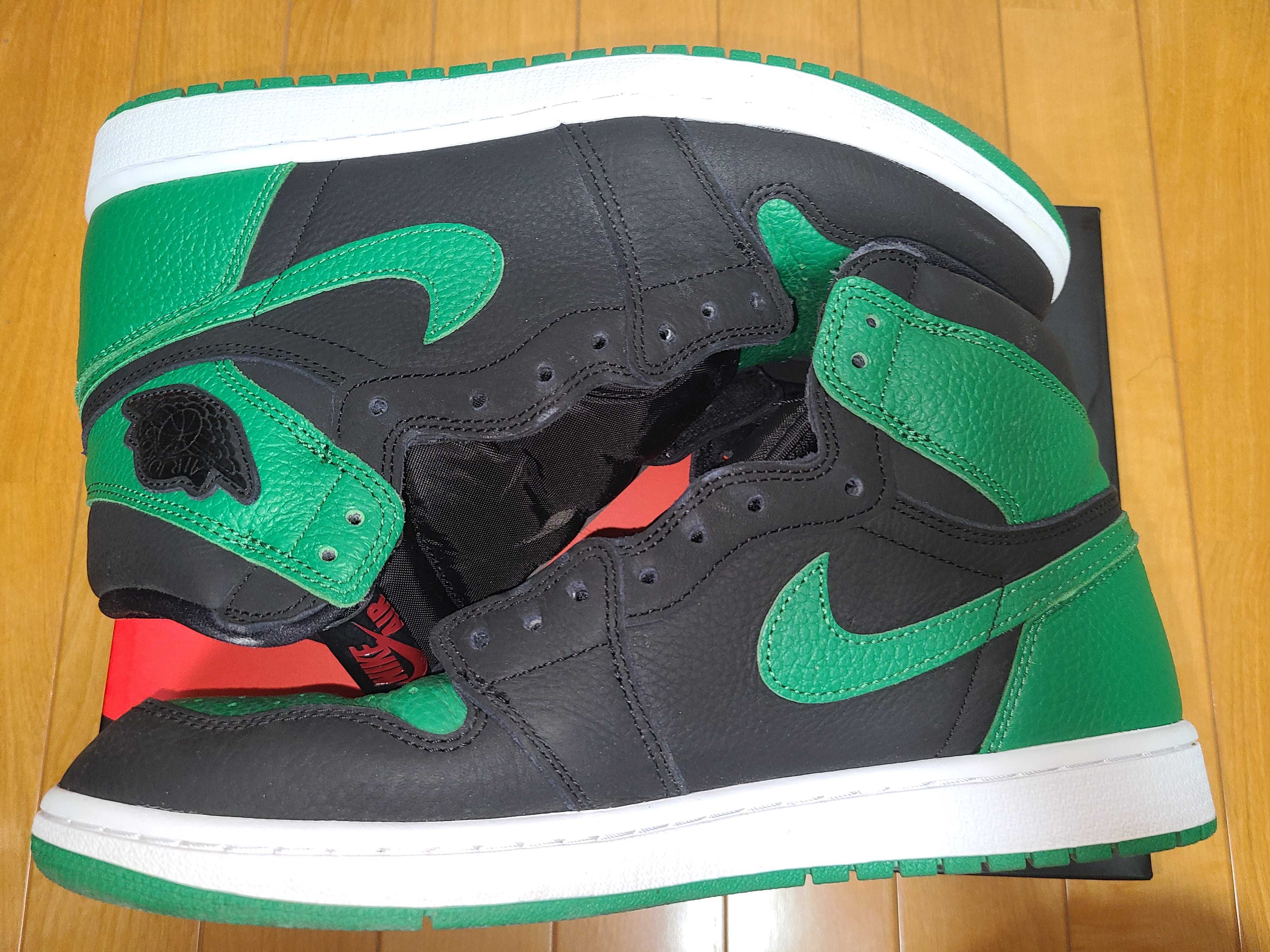 Nike Air Jordan 1 Retro High OG "Black/Pine Green" (2020)
