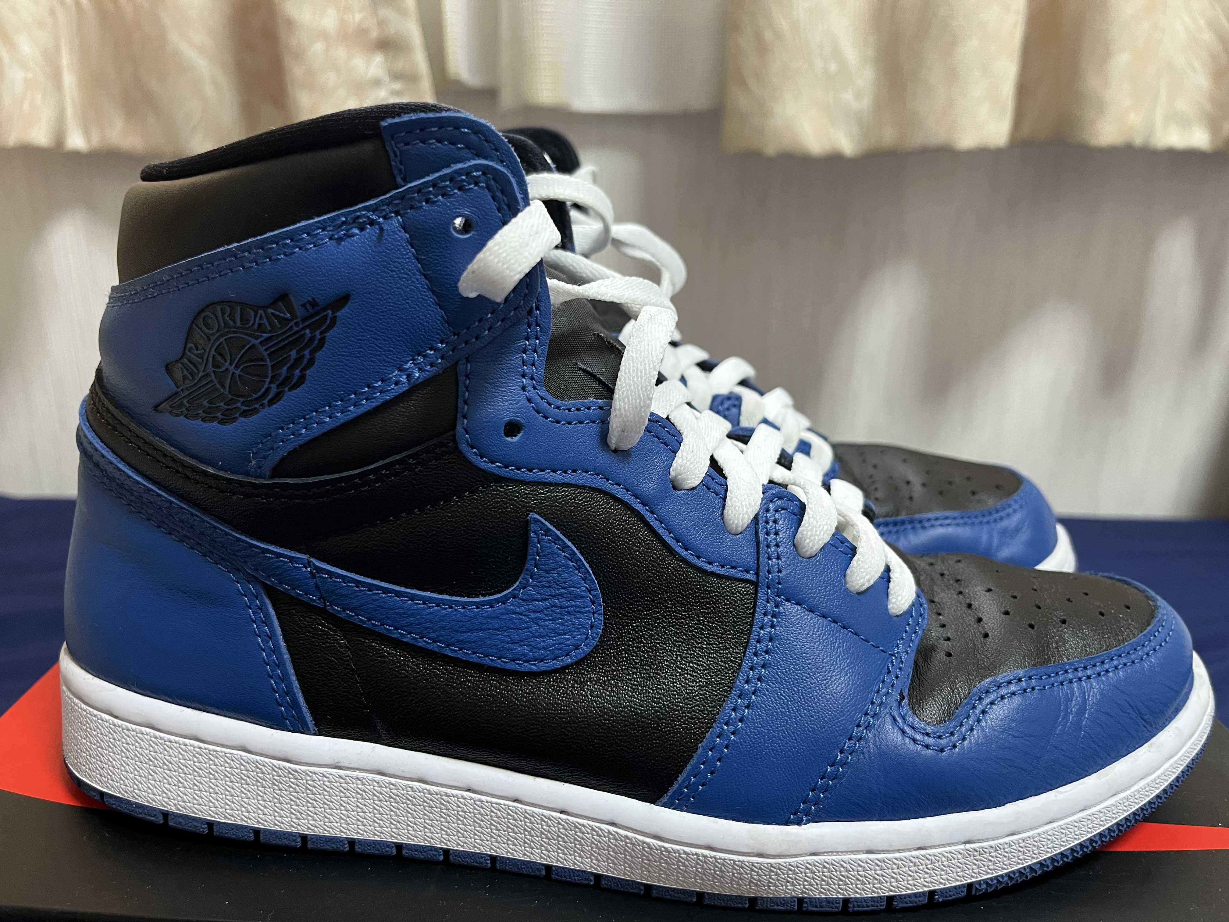 Nike Air Jordan 1 Retro High OG "Dark Marina Blue"