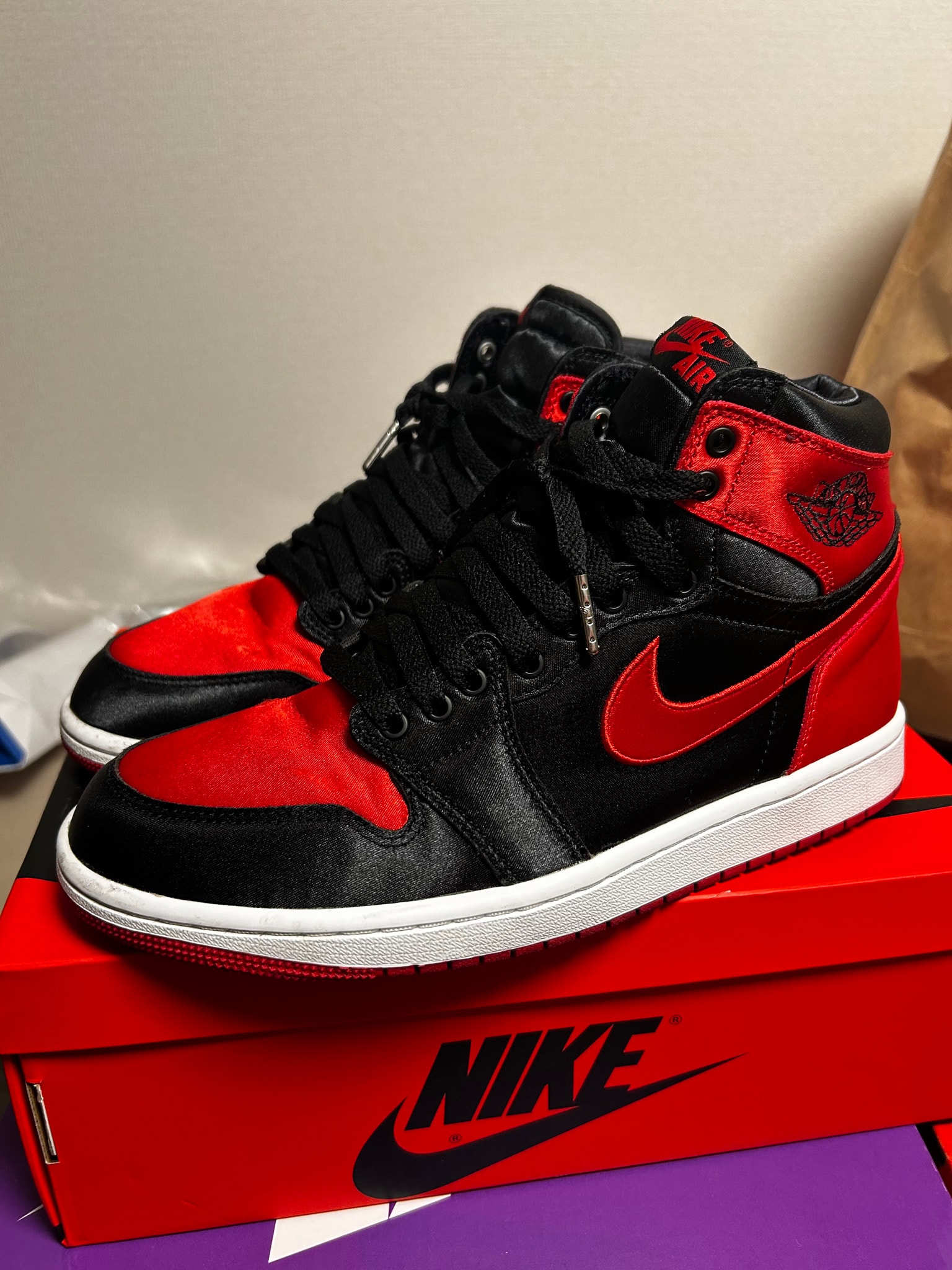 Nike Women's Air Jordan 1 Retro High OG "Satin Bred"