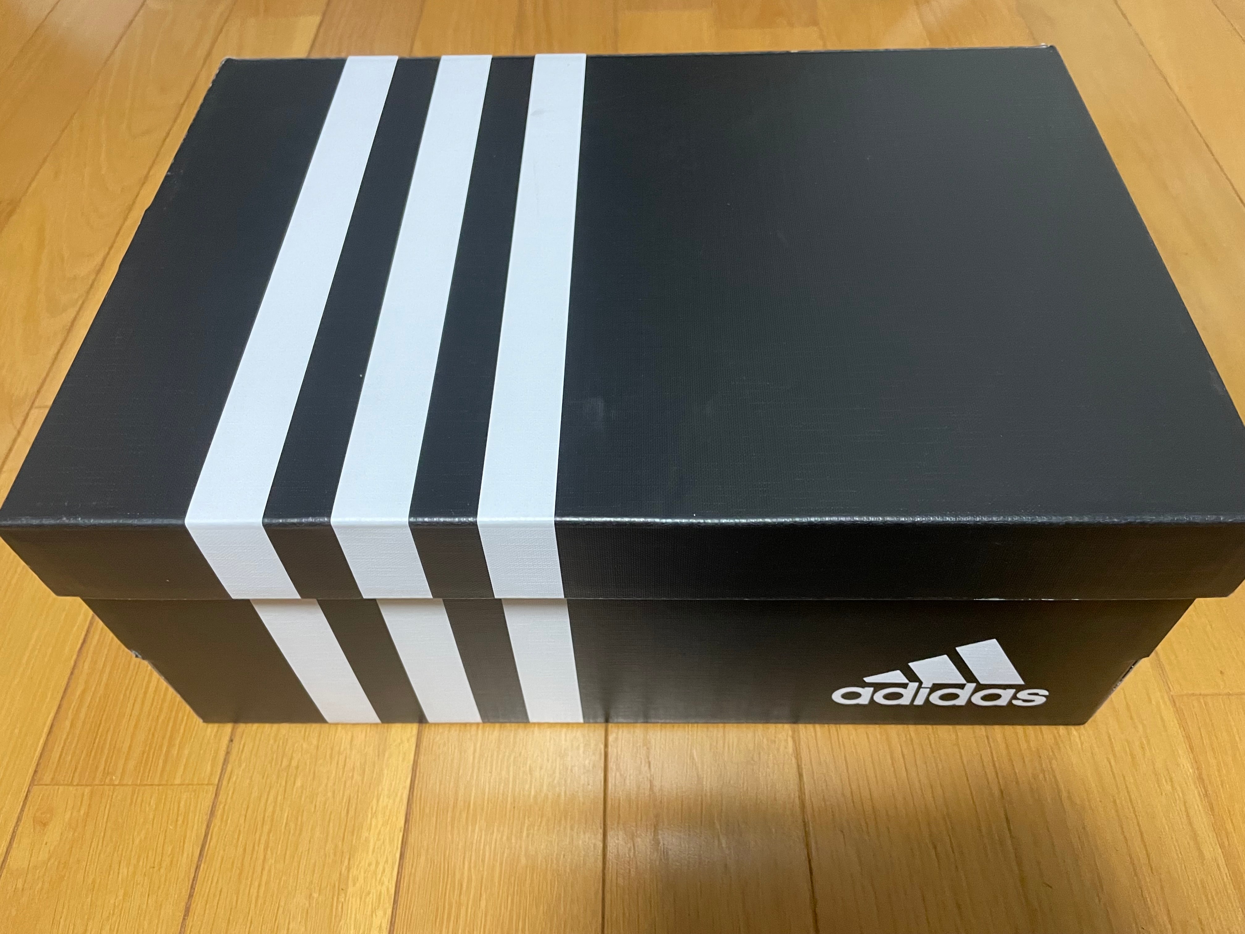 Pharrell Williams × adidas Jellyfish "Carbon/Core Black"