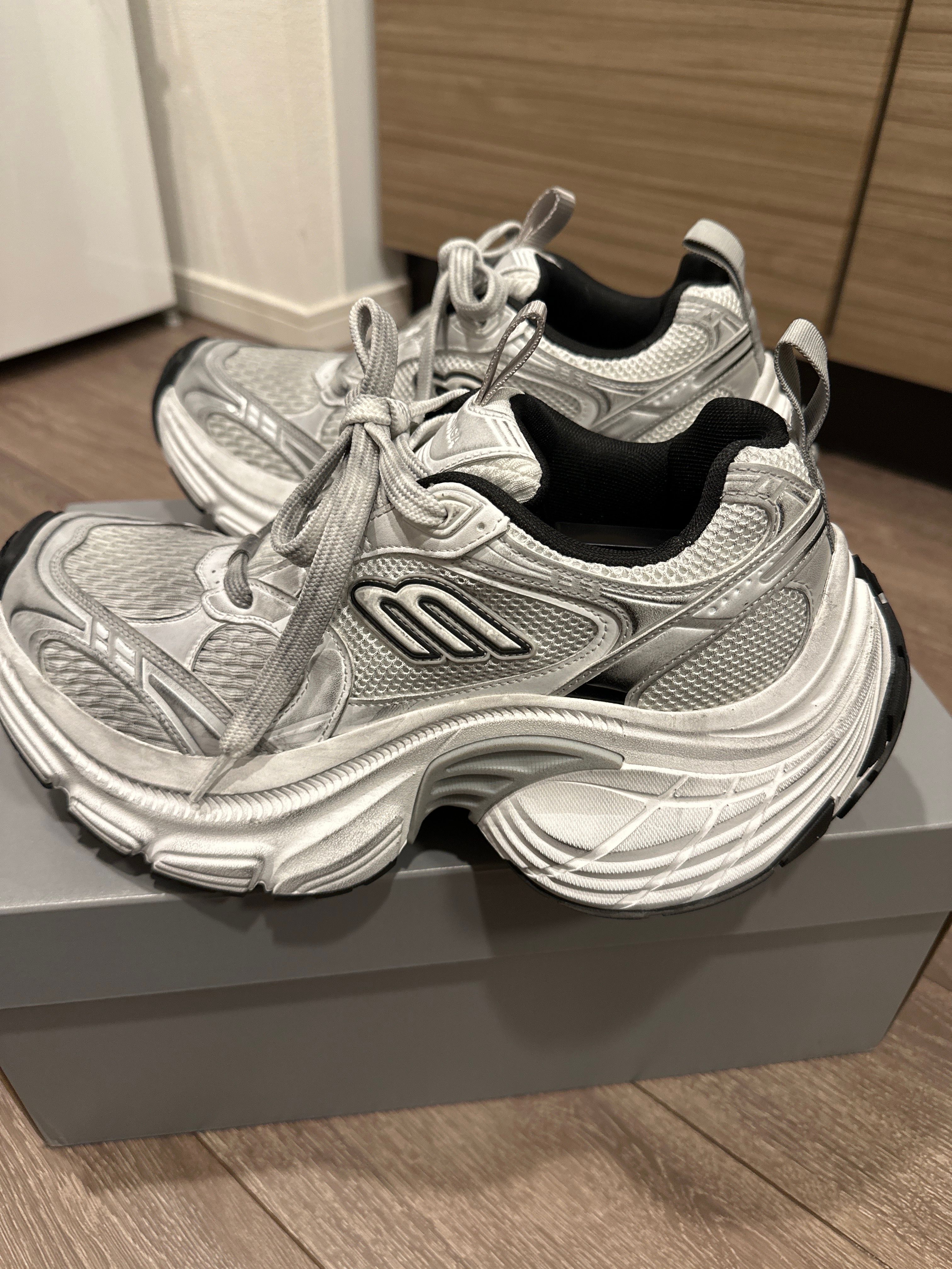 BALENCIAGA Women's 10XL Sneaker "White/Black/Grey"