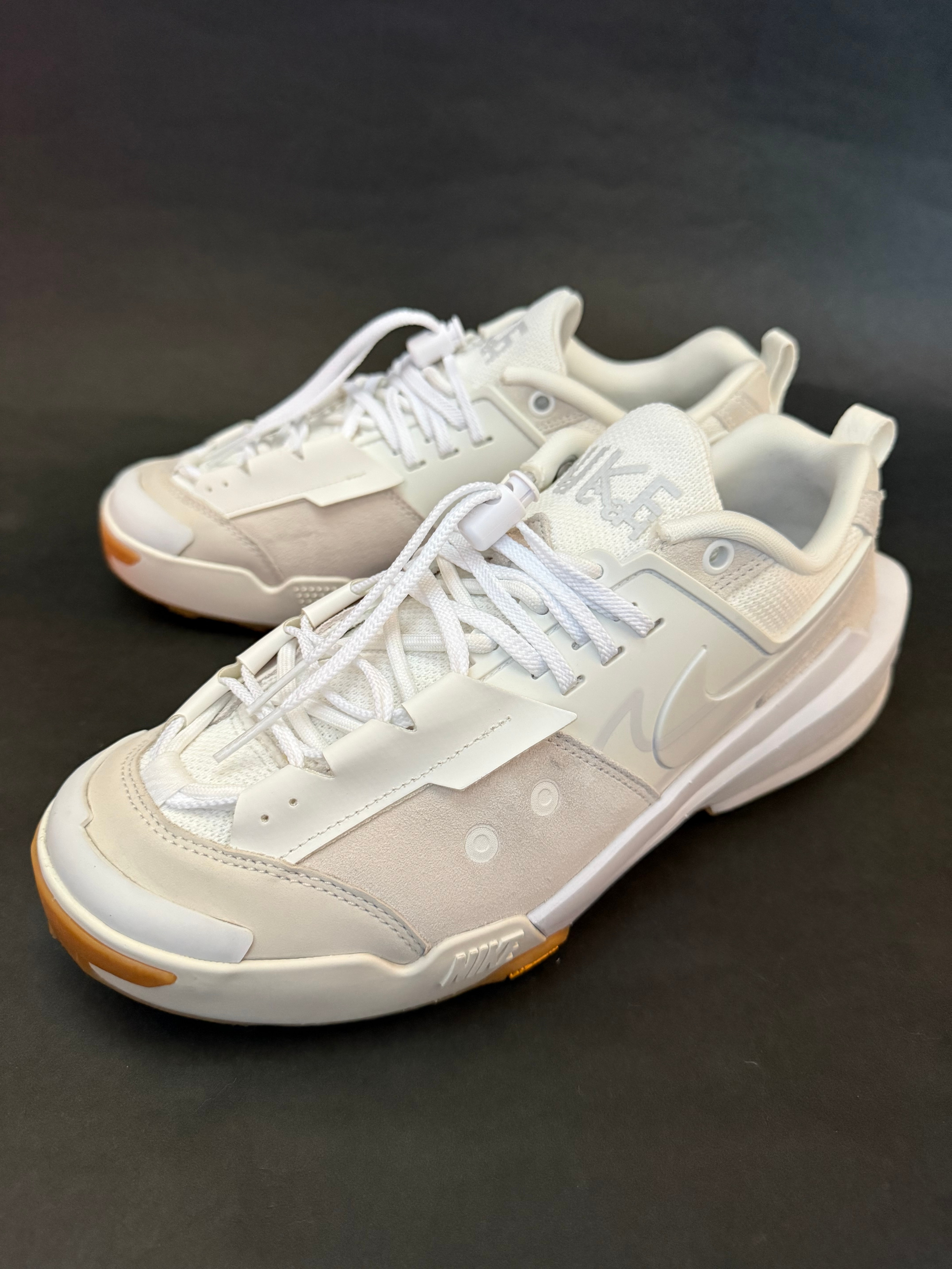 サカイ × ナイキ ゼガマドーム "サミットホワイト"