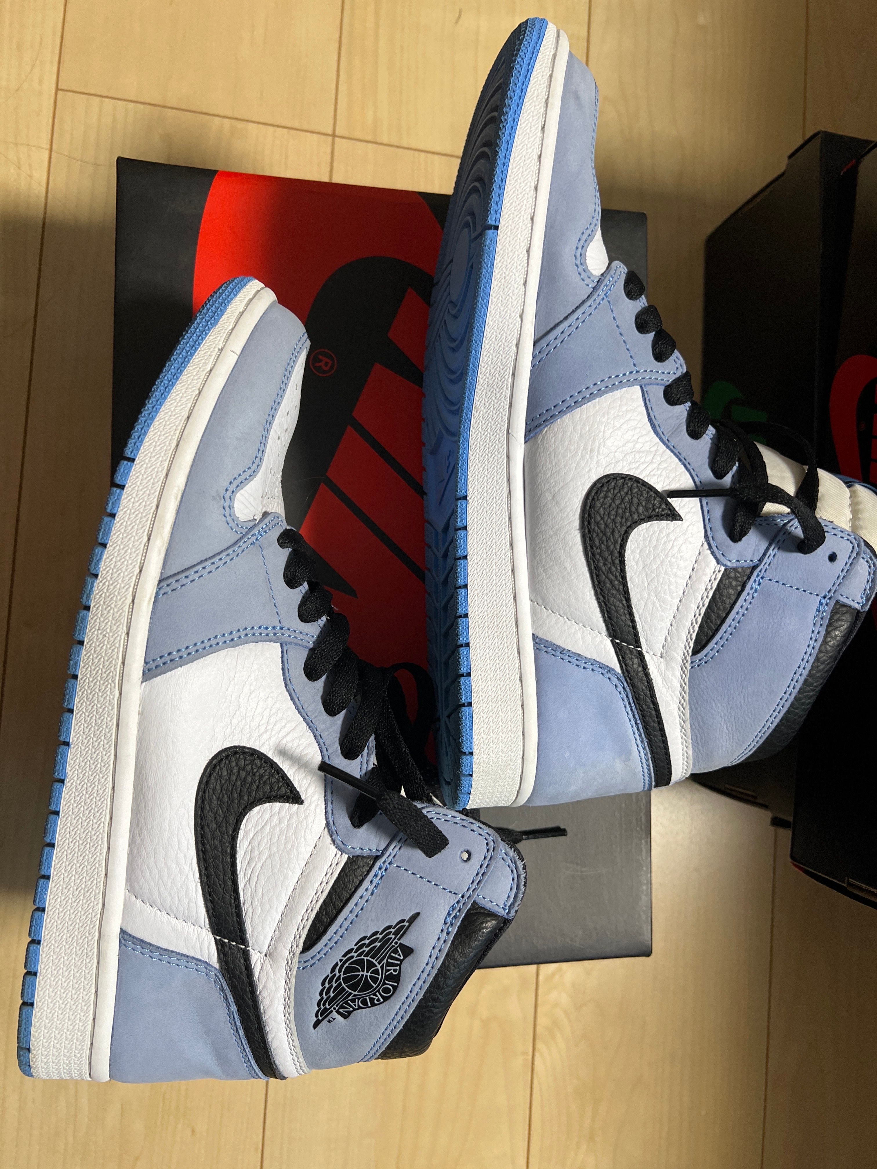 Nike Air Jordan 1 High OG "University Blue"