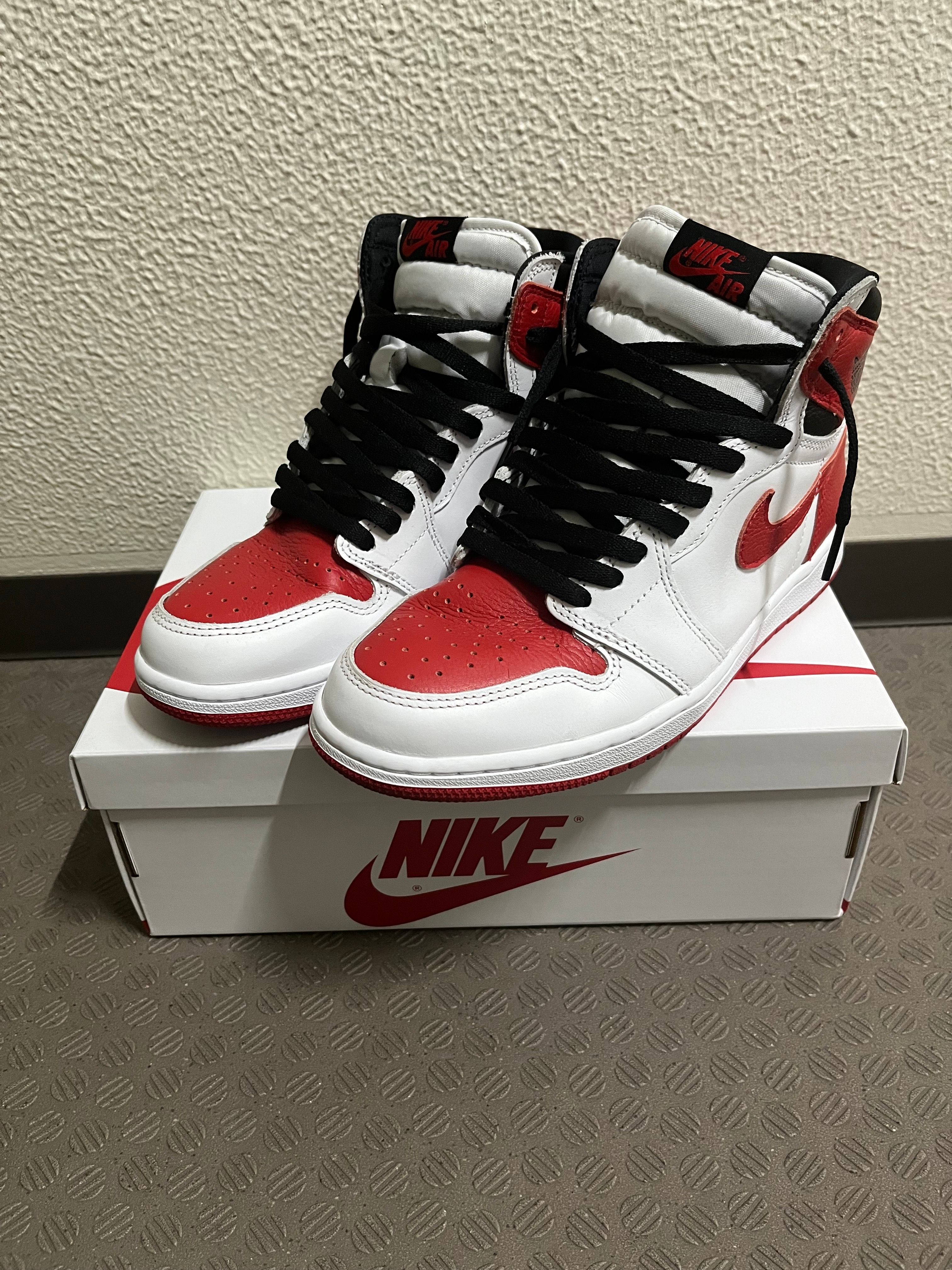 Nike Air Jordan 1 High OG "Heritage" 