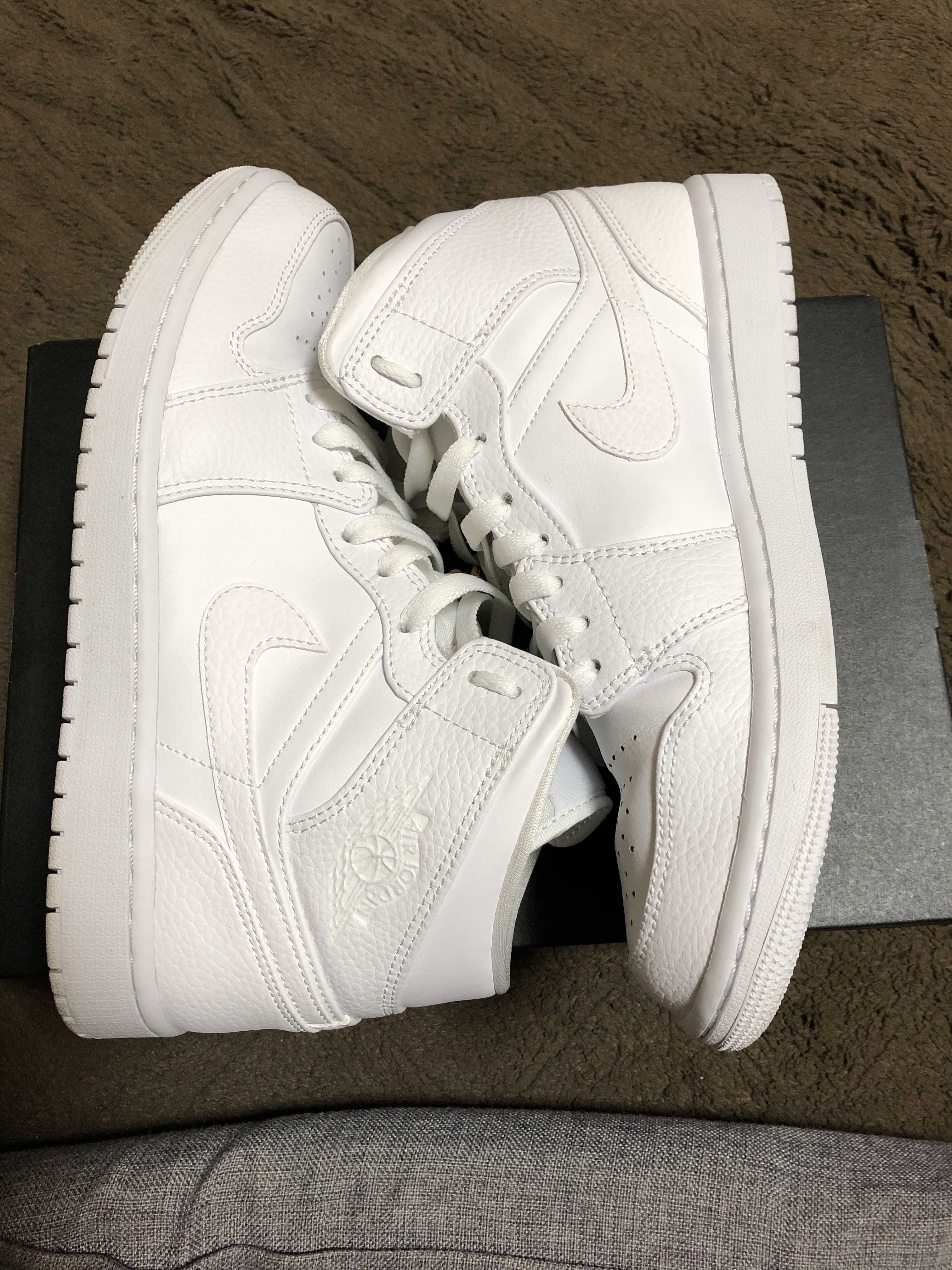 Nike Air Jordan 1 Mid "Triple White"(2020)