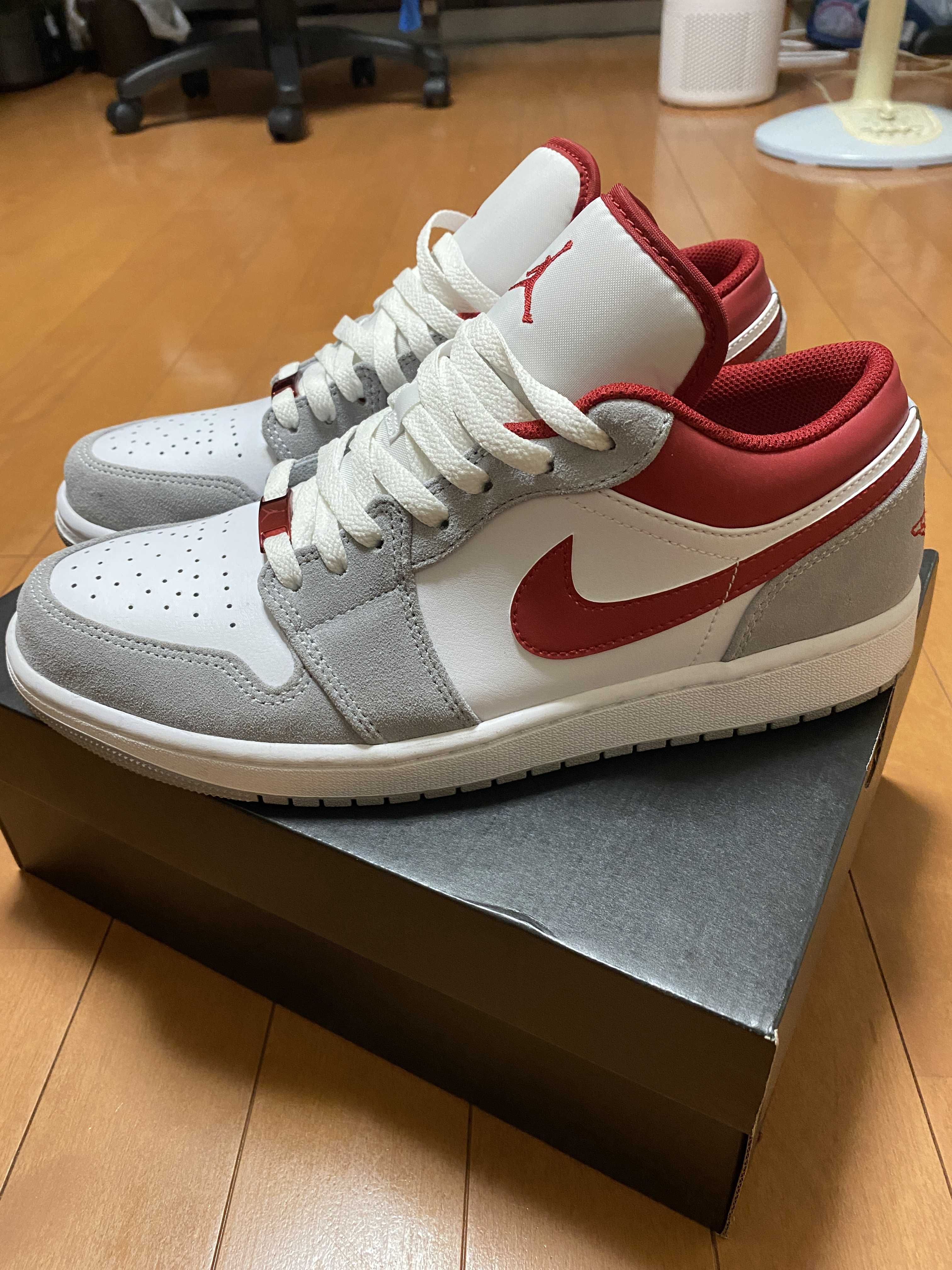 Nike Air Jordan 1 Low SE "White/Grey/Red"