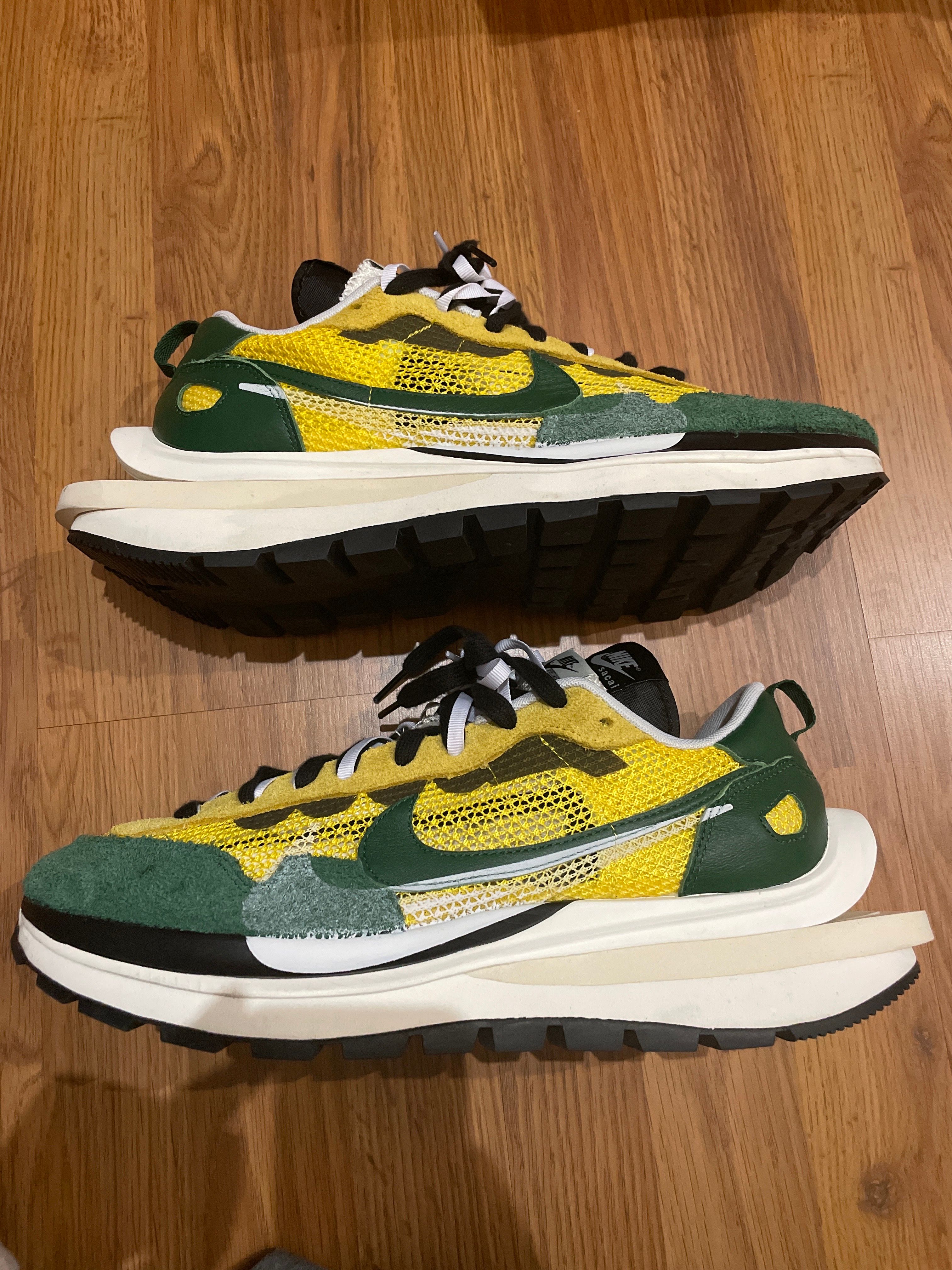 sacai × Nike Vapor Waffle "Tour Yellow/Stadium Green-Sail"