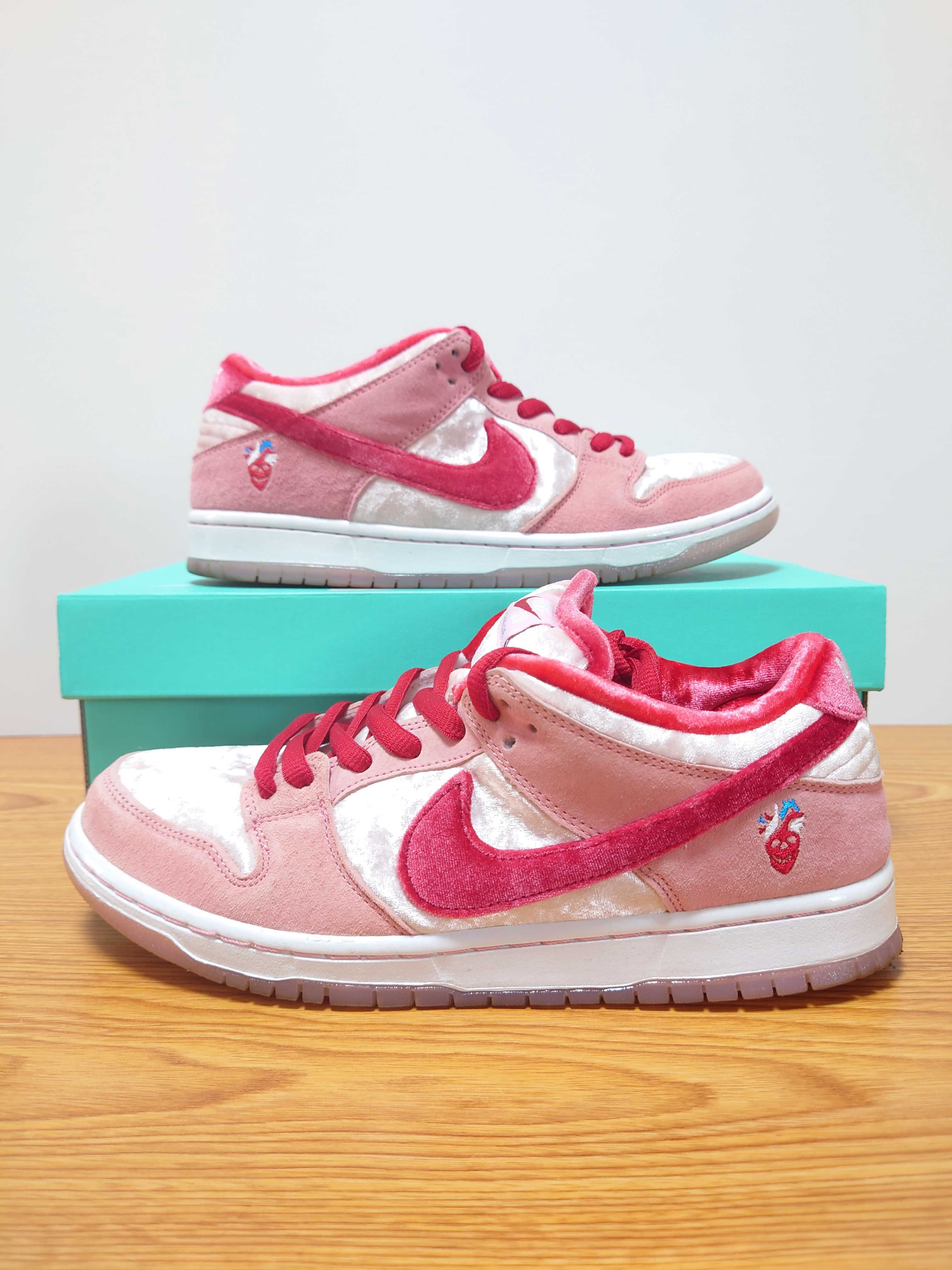 Strangelove × Nike SB Dunk Low "Valentine’s Day"