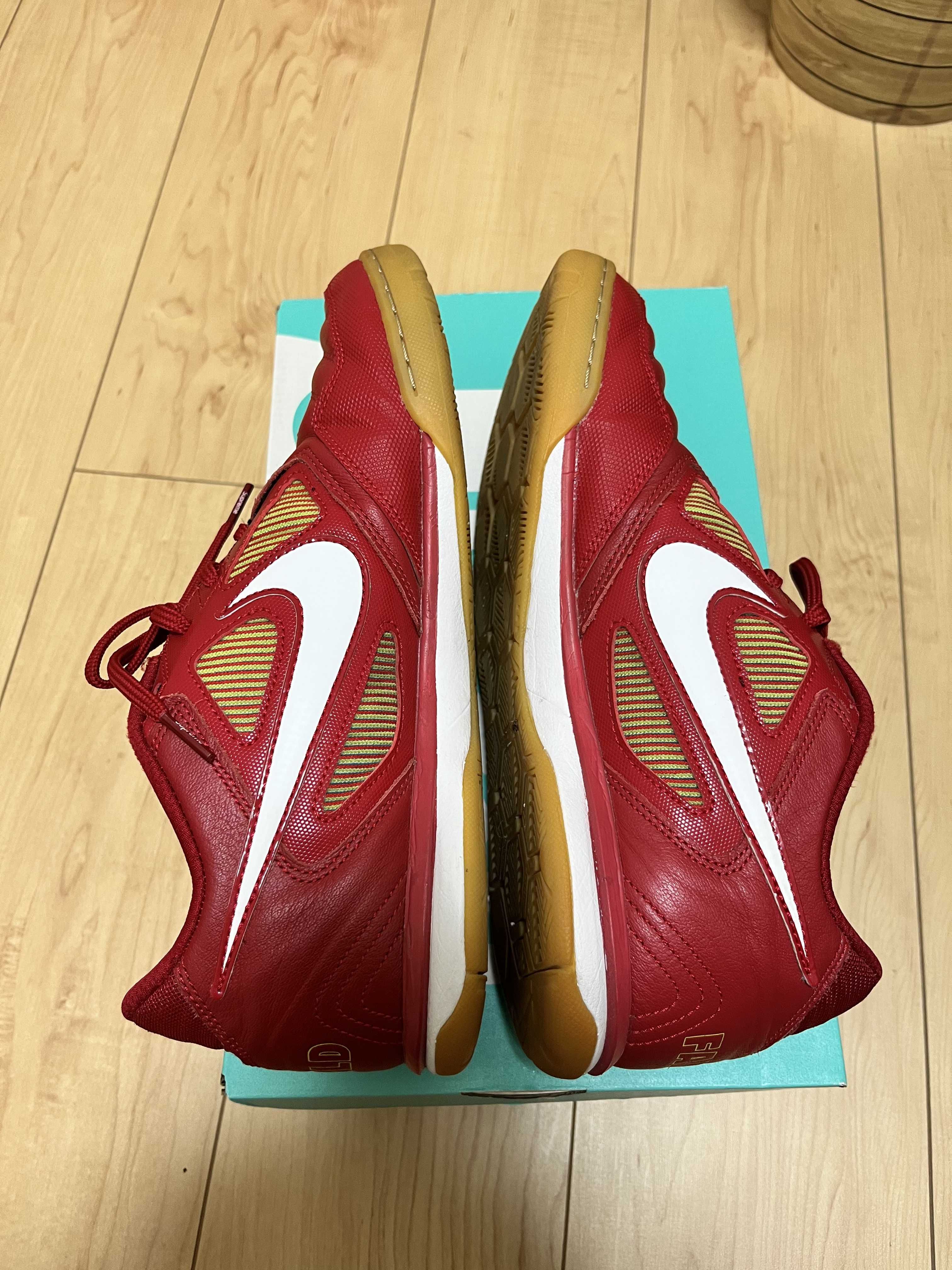 Supreme × Nike SB Luner Gato "Red"