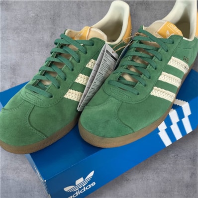 adidas Gazelle "Preloved Green/Cream White/Semi Spark"
