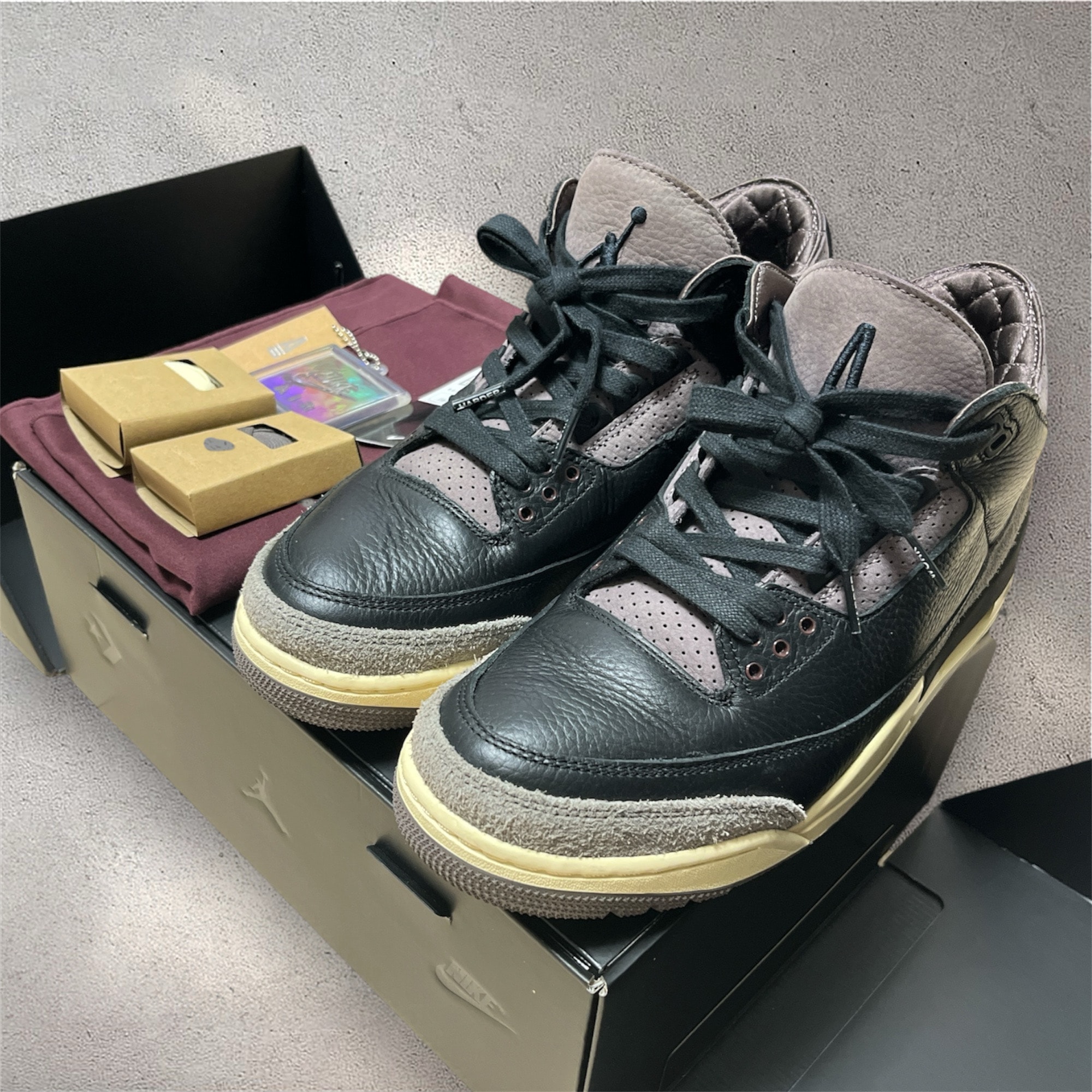 A Ma Maniere × Nike Women's Air Jordan 3 Retro OG SP "Black and Flat Pewter/WYWS"