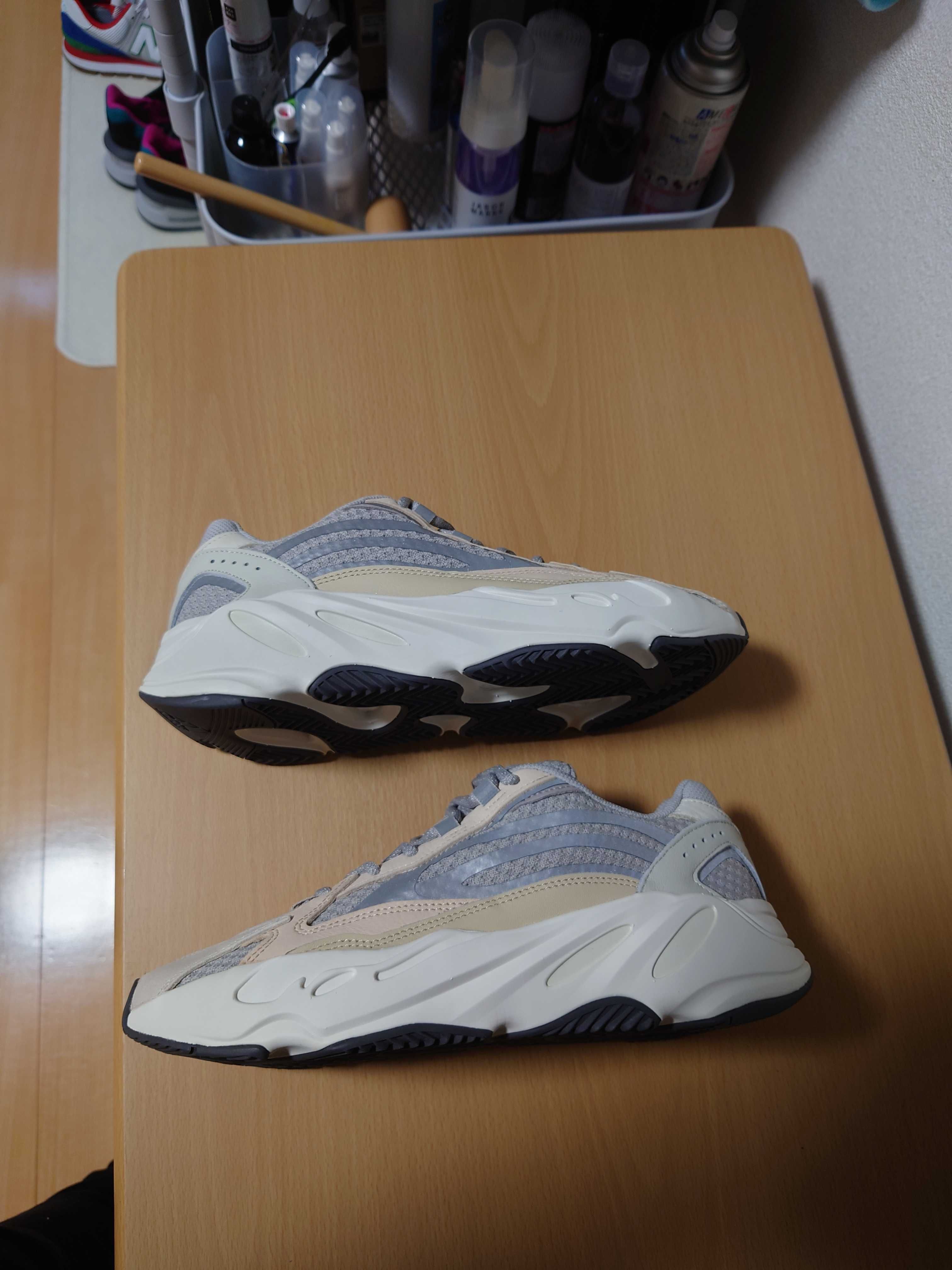 adidas YEEZY Boost 700V2 "Cream"