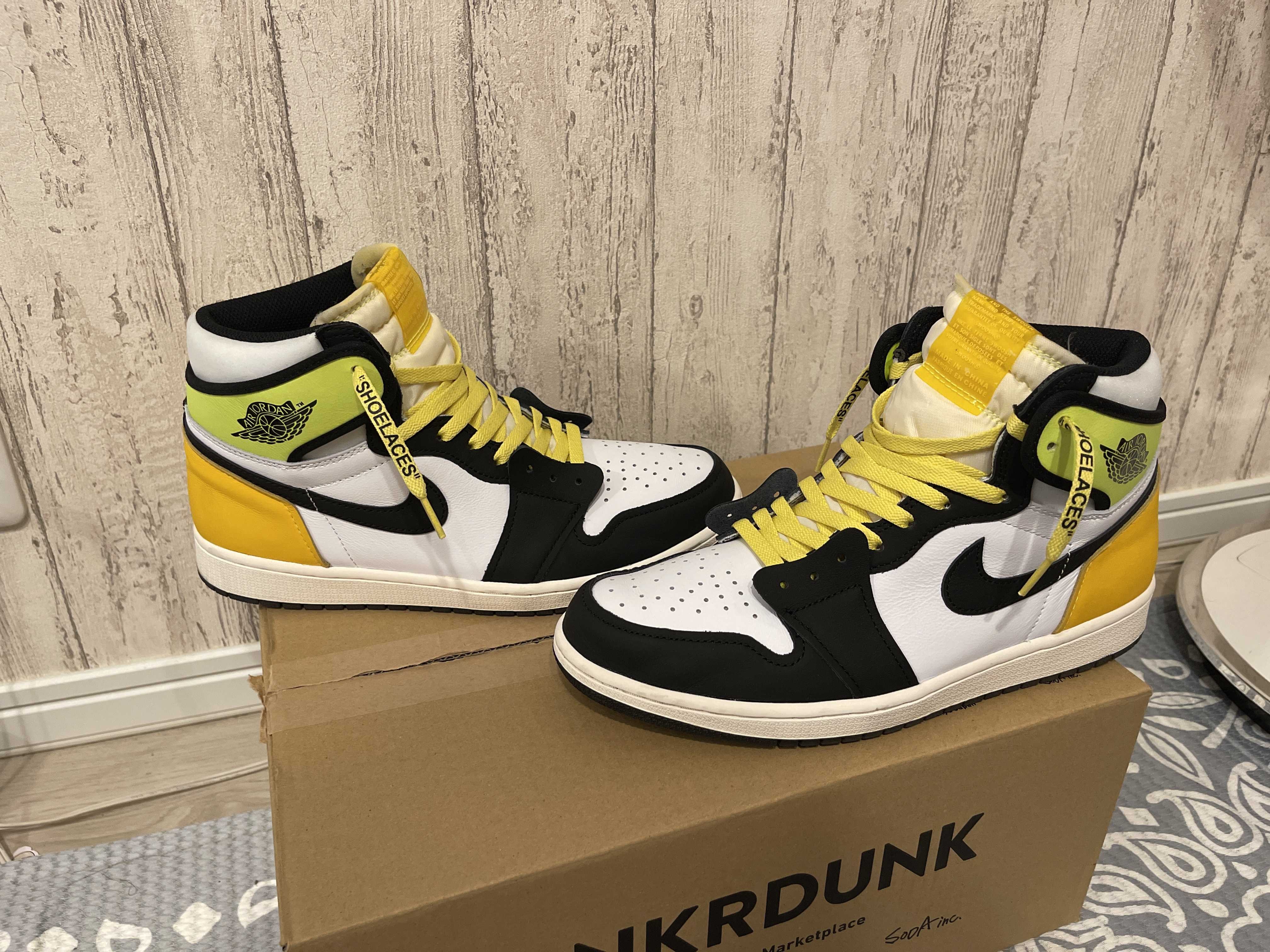 Nike Air Jordan 1 High OG "Volt Gold"