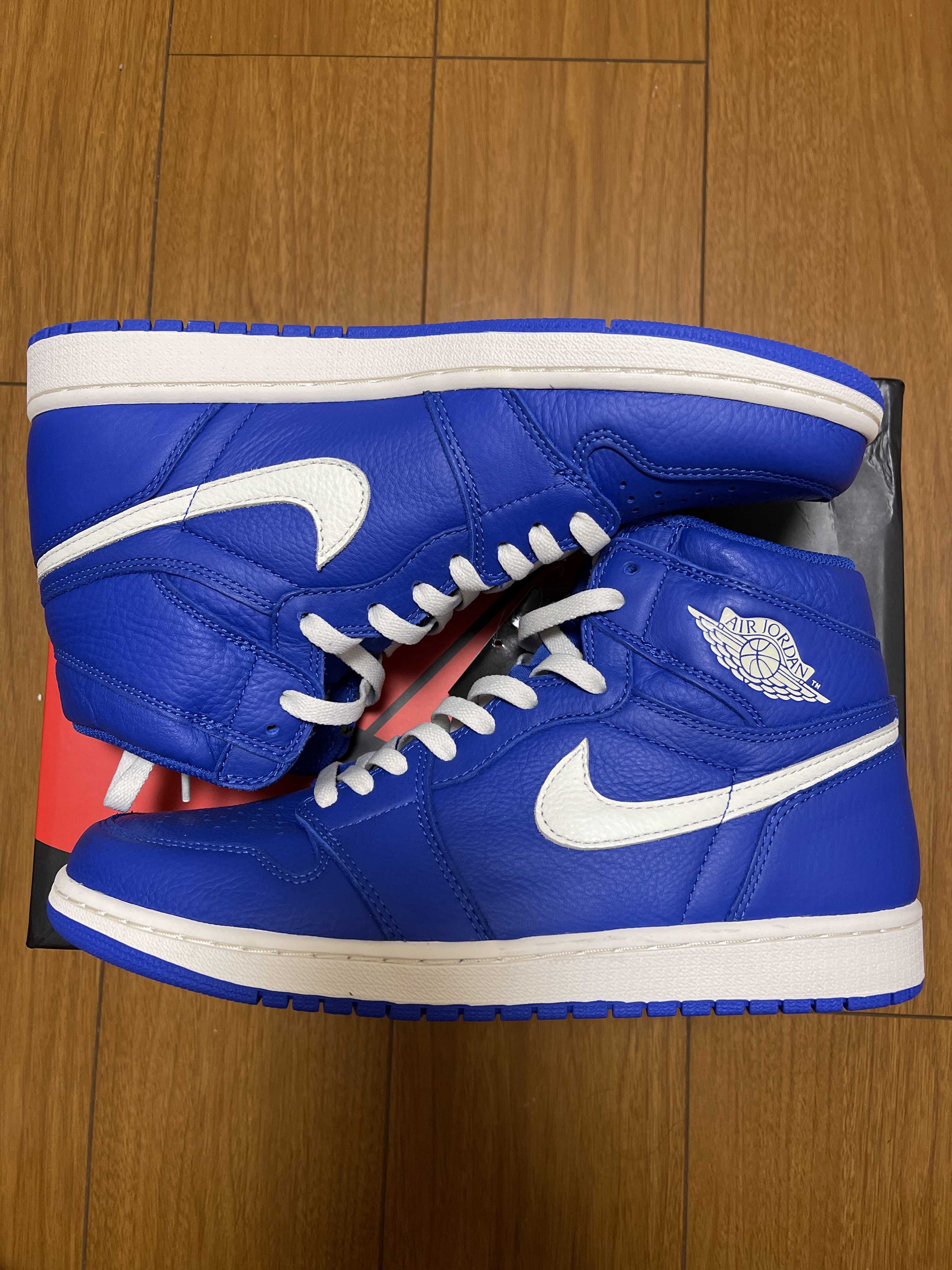 NIKE AIR JORDAN 1 RETRO HIGH "HYPER ROYAL"