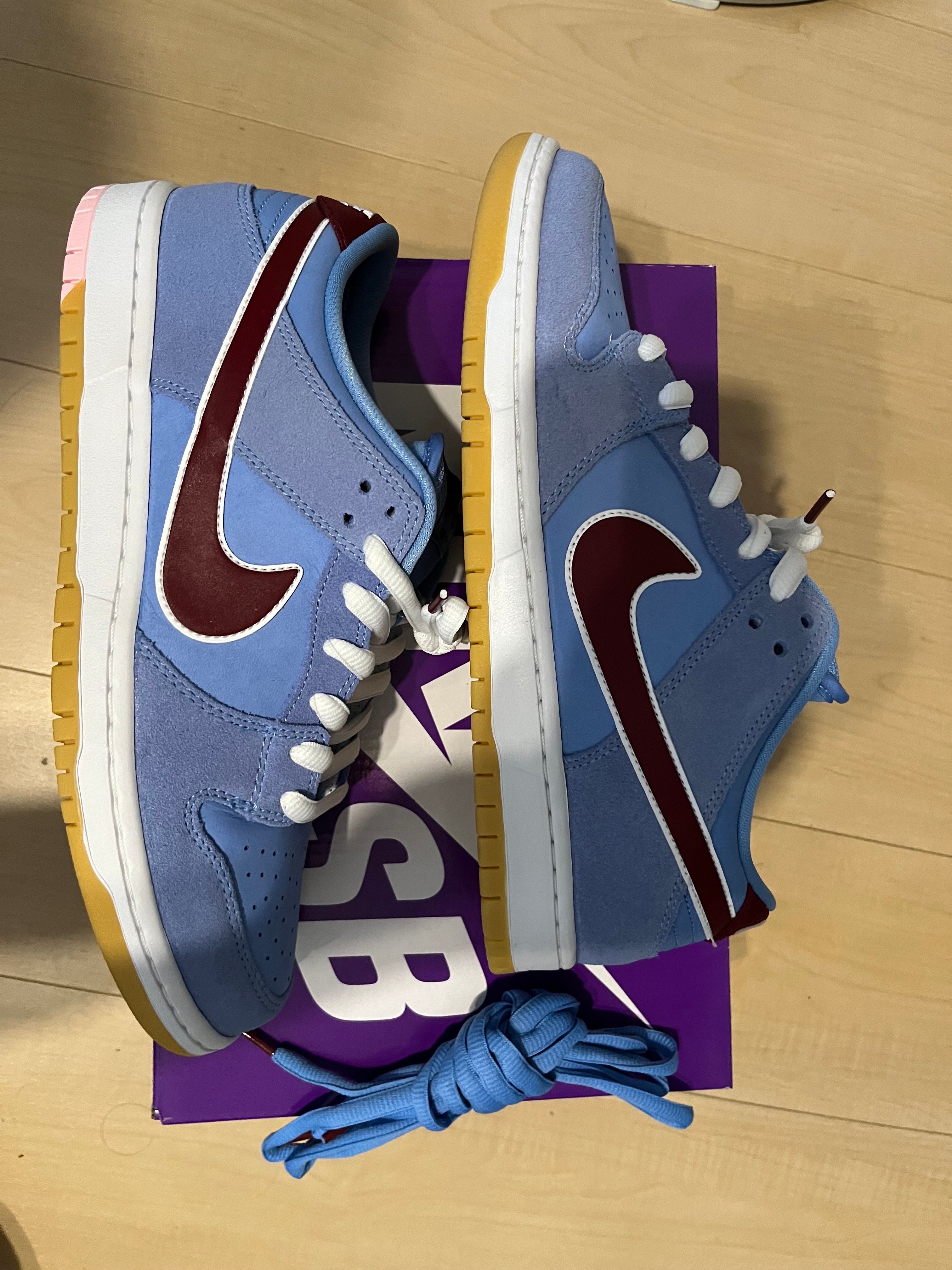 Nike SB Dunk Low Pro "Philadelphia Phillies/Valor Blue and Team Maroon"