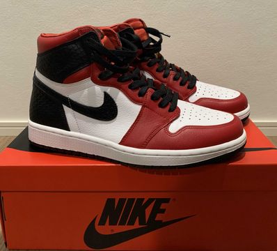 Nike Women's Air Jordan 1 High OG "Satin Red"