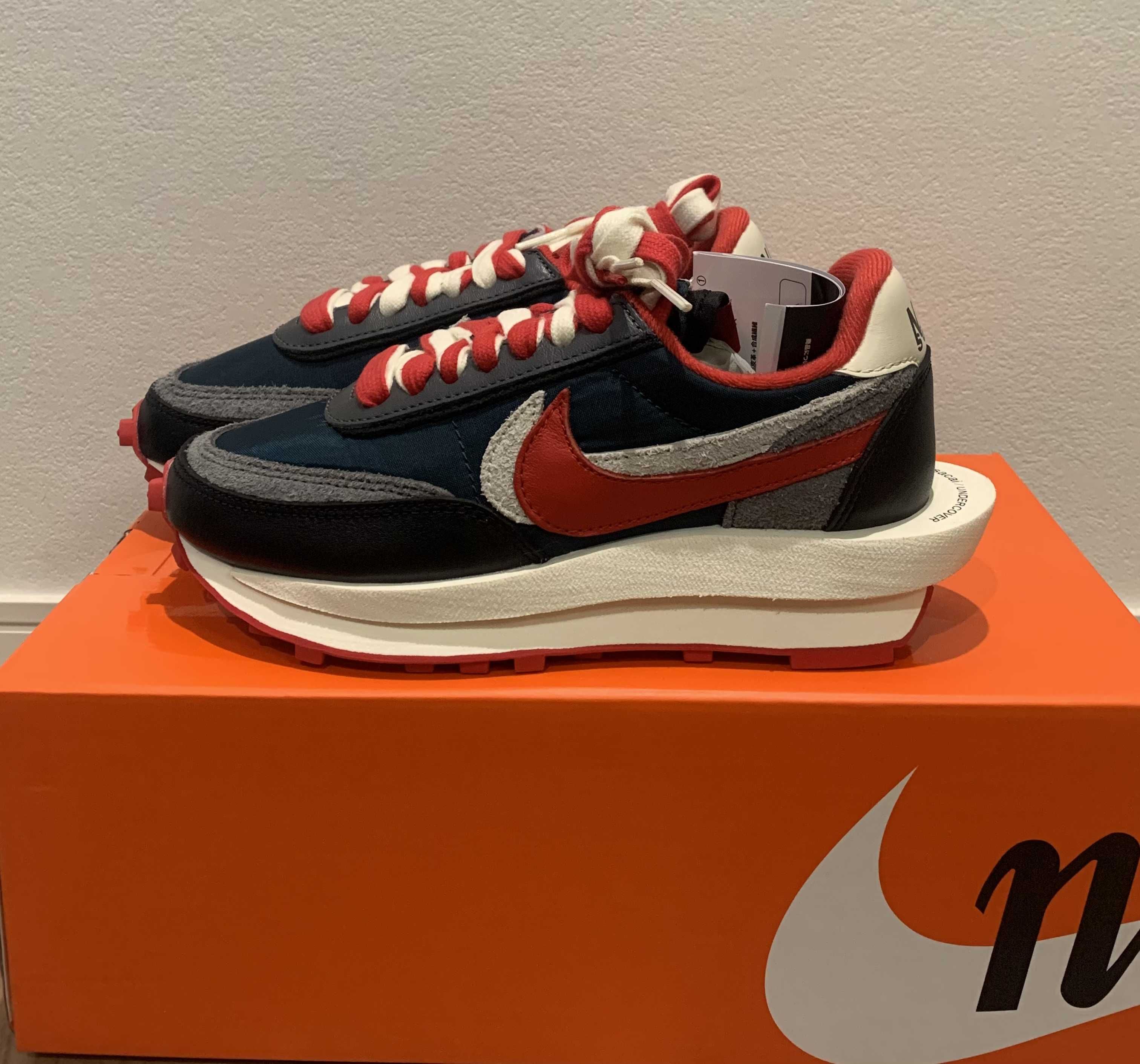 UNDERCOVER × sacai × Nike LD Waffle "Midnight Spruce/Pale Ivory-Dark Grey-University Red"