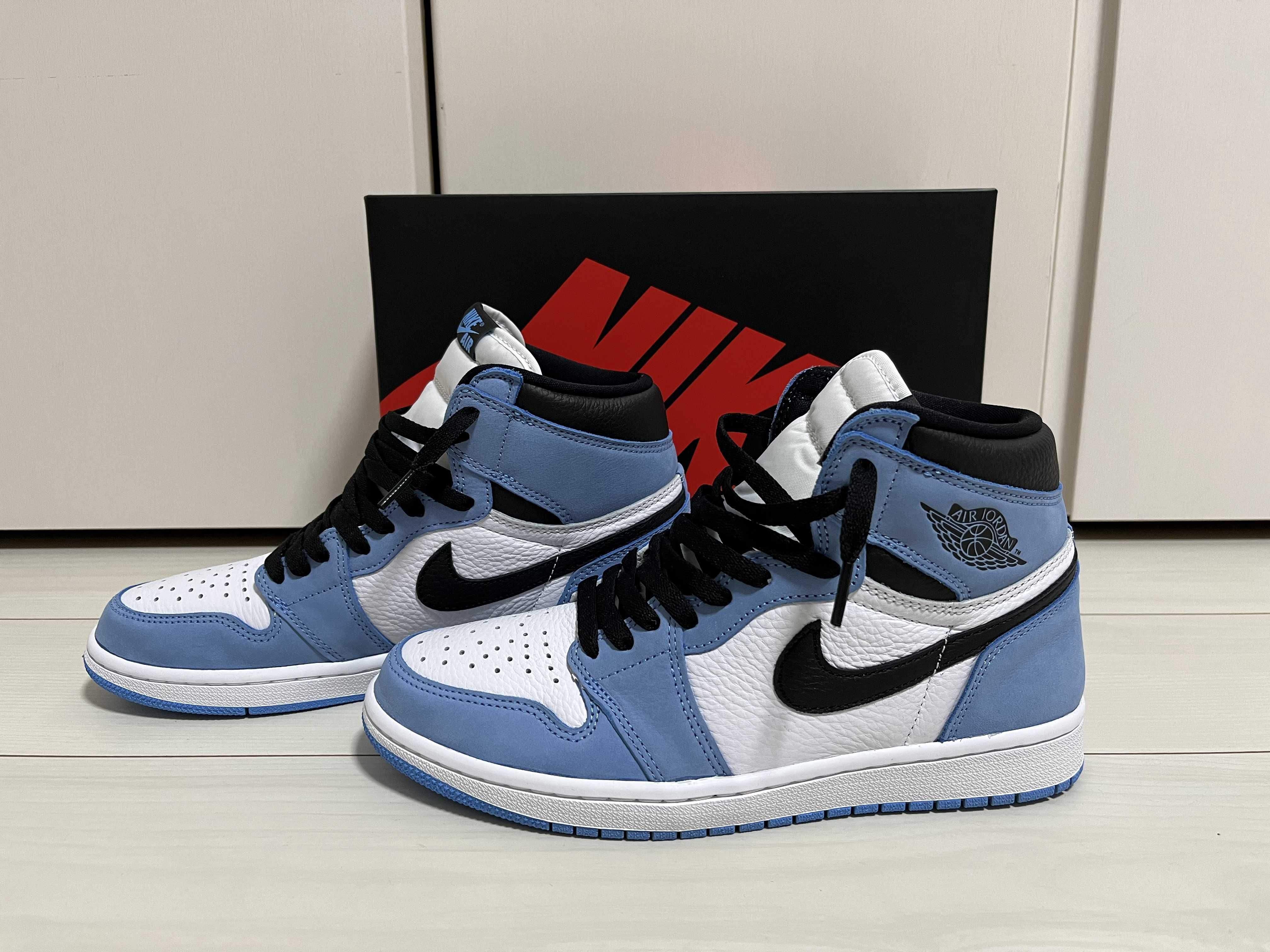 Nike Air Jordan 1 High OG "University Blue"