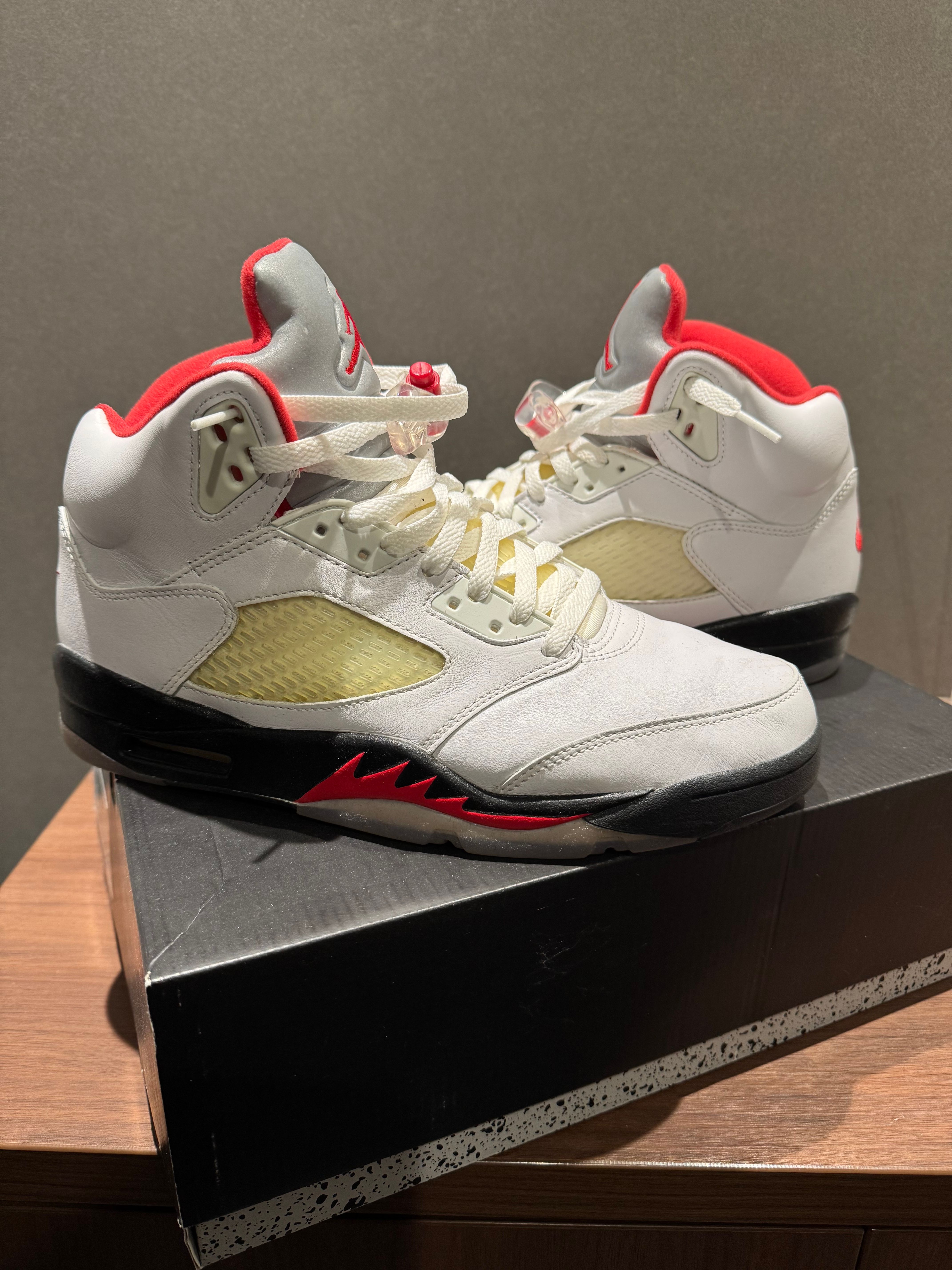 Nike Air Jordan 5 Retro "Fire Red" (2020)
