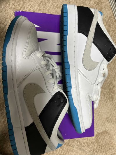 Nike SB Dunk Low "Laser Blue"