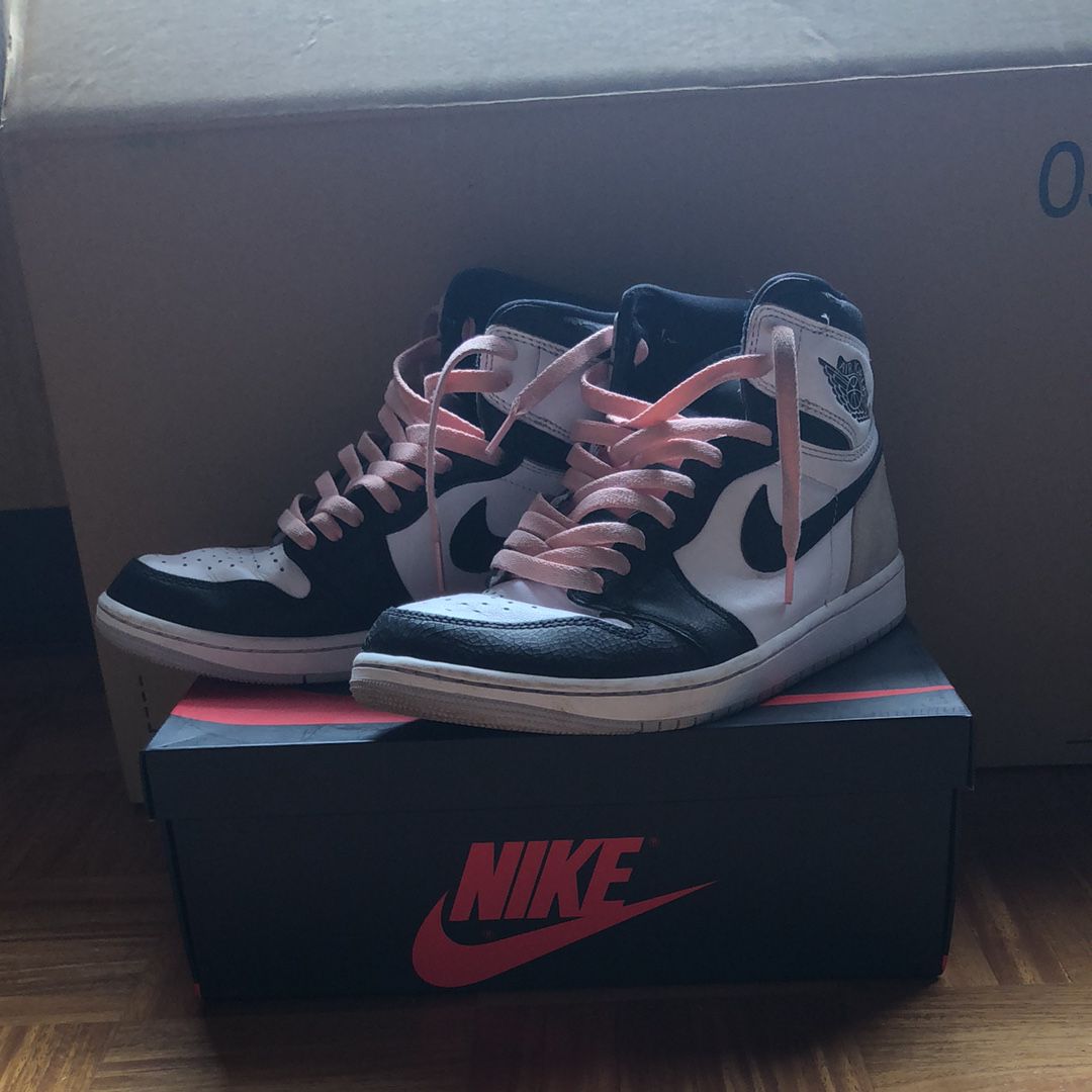 Nike Air Jordan 1 High OG "Bleached Coral"