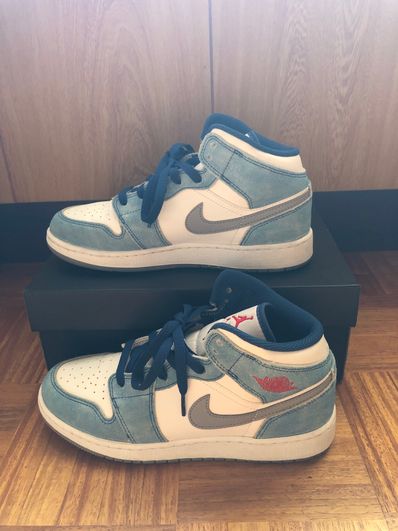 Nike GS Air Jordan 1 Mid "White/University Blue/Grey"