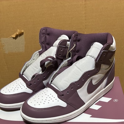 Nike Air Jordan 1 Retro High OG "Mauve"