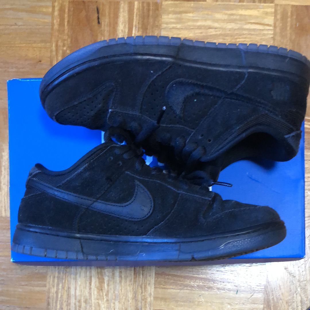 UNDEFEATED × Nike Dunk Low SP "5 ON IT"