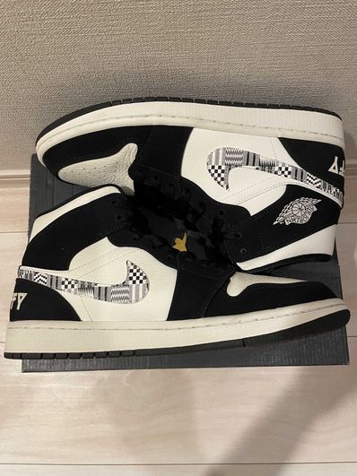 Nike Air Jordan 1 Mid "Equality" (2019)