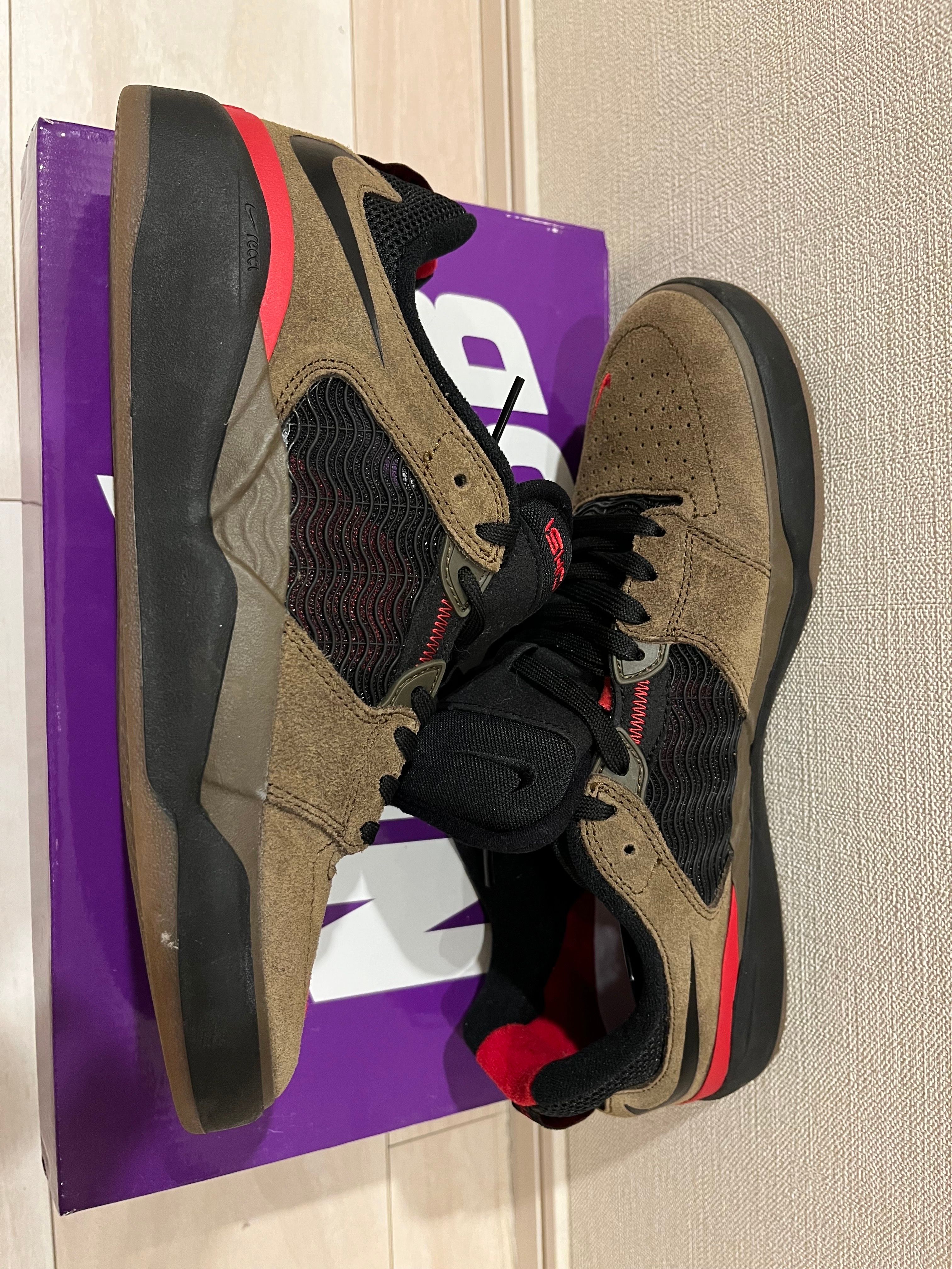 Ishod Wair × Nike SB "Light Olive"