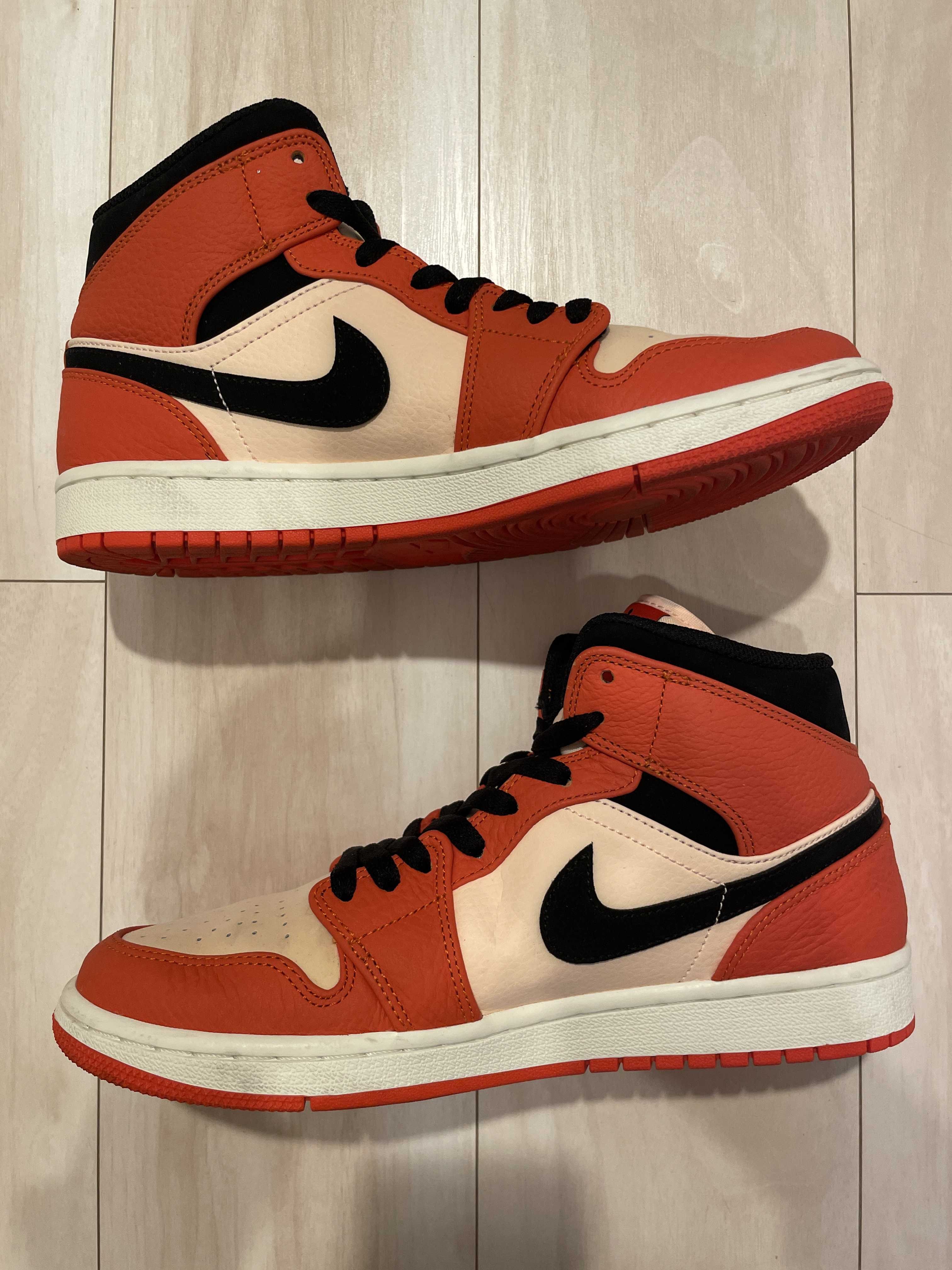 Nike Air Jordan 1 Mid "Team Orange Black"