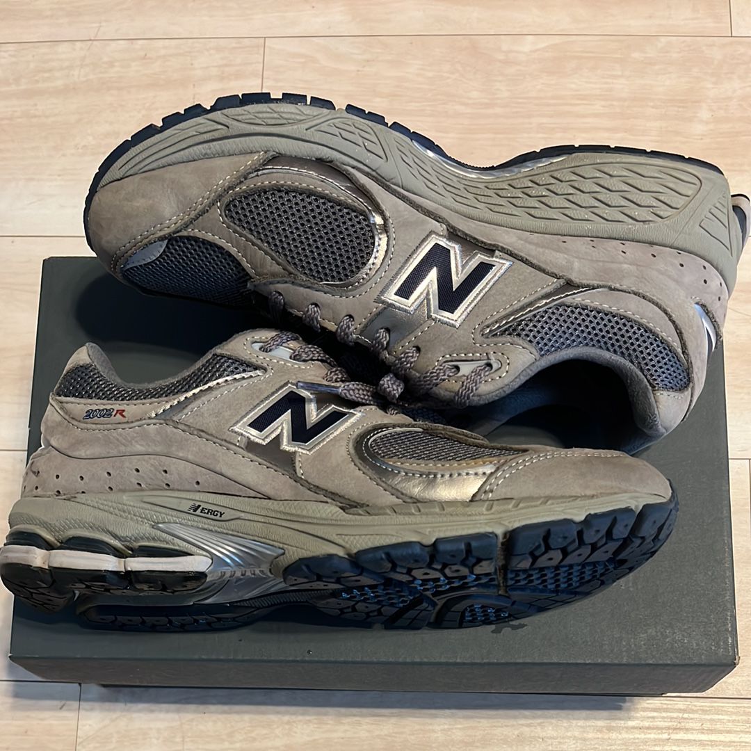 New Balance 2002R "Gray"