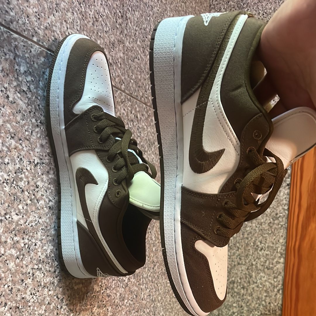 Nike Women's Air Jordan 1 Low SE "Light Olive"