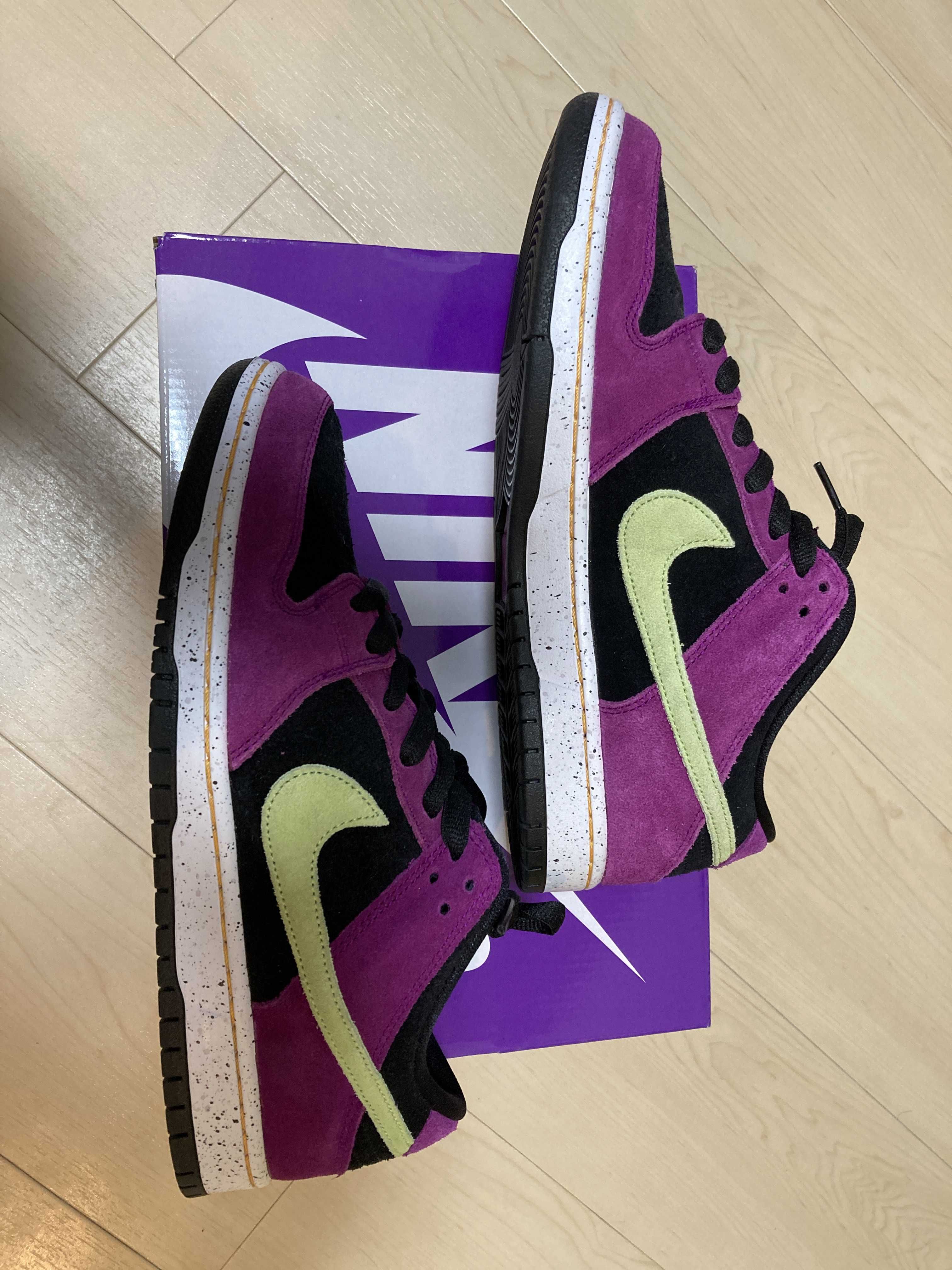 Nike SB Dunk Low "Red Plum"