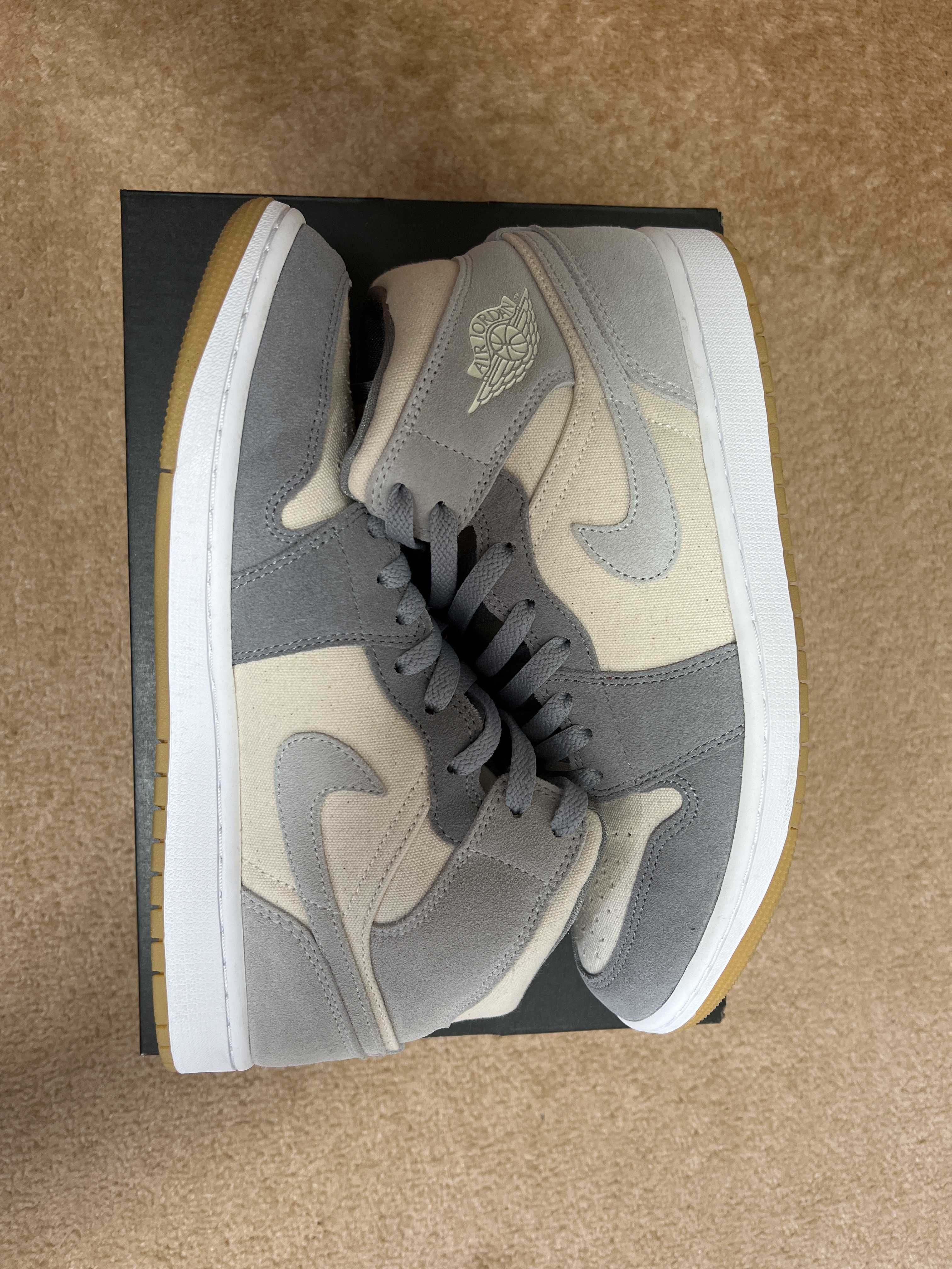 Nike Air Jordan 1 Mid SE "Coconut Milk/Particle Grey"